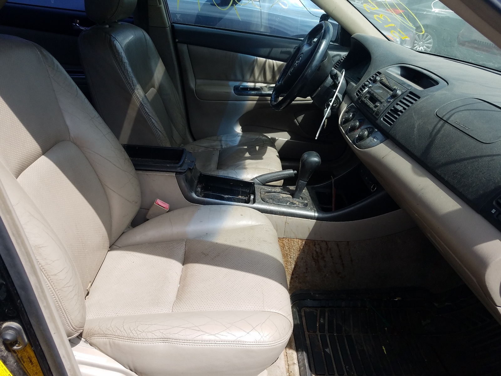 Zdjęcie 5 z aukcji – 2002 TOYOTA CAMRY LE z VIN JTDBF30K020039202