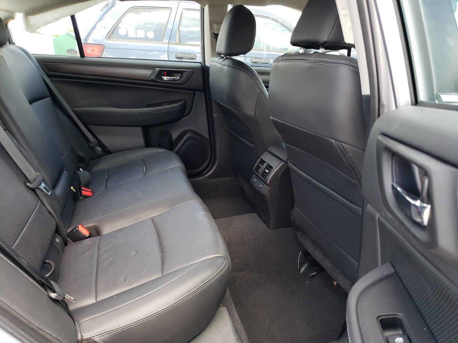 Photo 18 from auction – 2015 SUBARU LEGACY 2.5 with VIN 4S3BNBN69F3043570