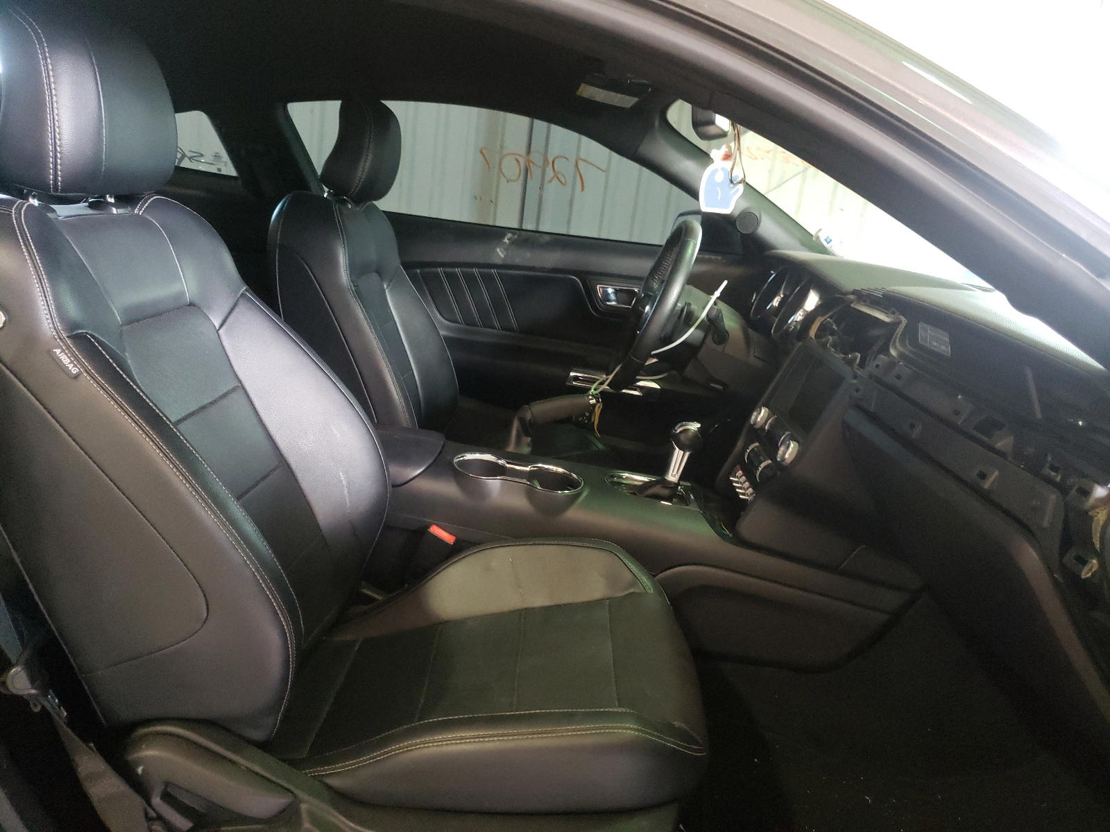 Photo 5 from auction – 2016 FORD MUSTANG with VIN 1FA6P8TH1G5250906