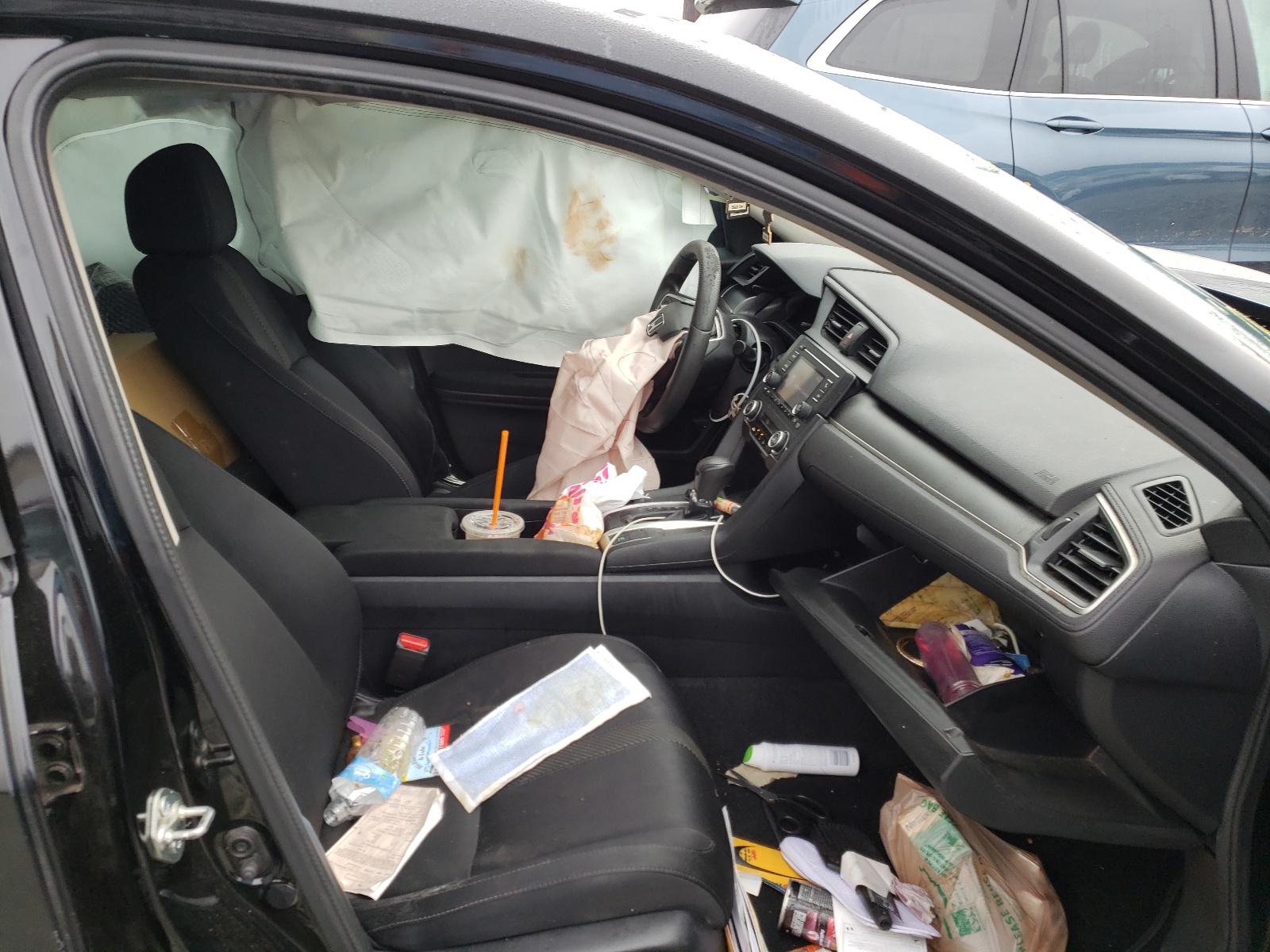 Photo 5 from auction – 2016 HONDA CIVIC LX with VIN 2HGFC2F58GH524262