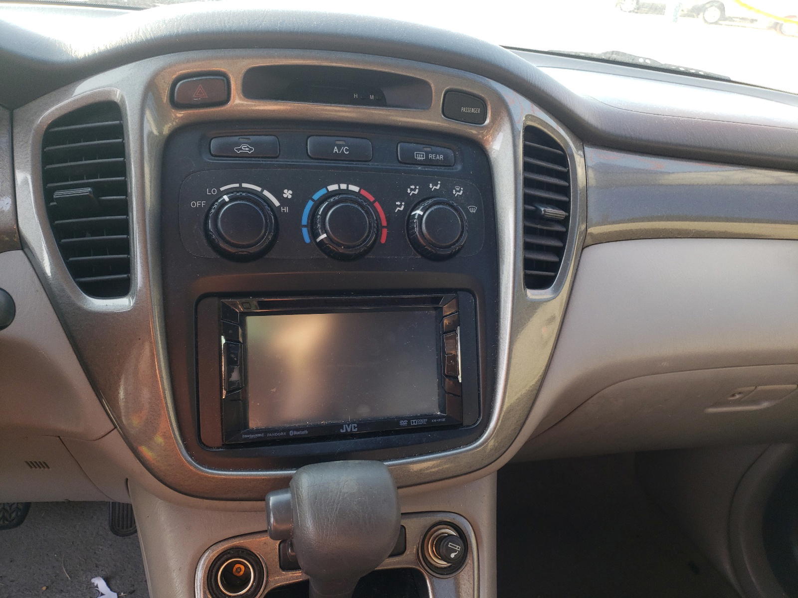Photo 9 from auction – 2003 TOYOTA HIGHLANDER with VIN JTEGF21A830120936