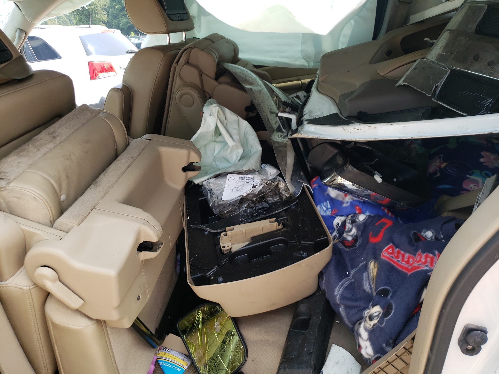 Photo 6 from auction – 2014 NISSAN ARMADA PLA with VIN 5N1BA0NE1EN608240