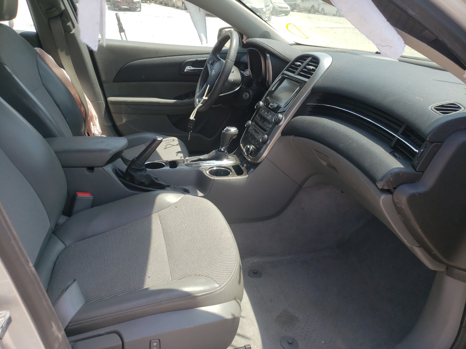 Photo 5 from auction – 2015 CHEVROLET MALIBU 1LT with VIN 1G11C5SL8FF117145