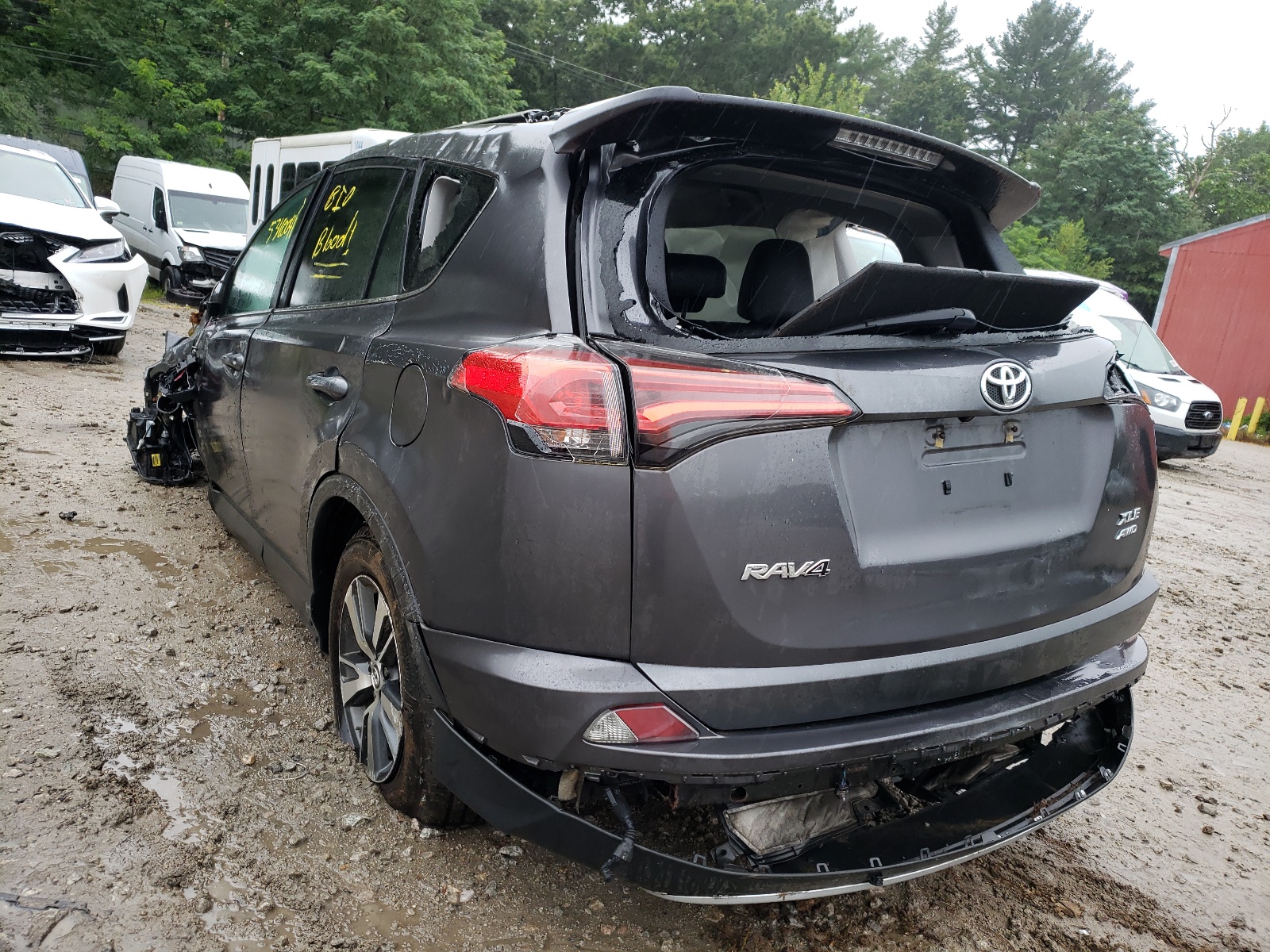 Photo 3 from auction – 2016 TOYOTA RAV4 XLE with VIN 2T3RFREVXGW538614