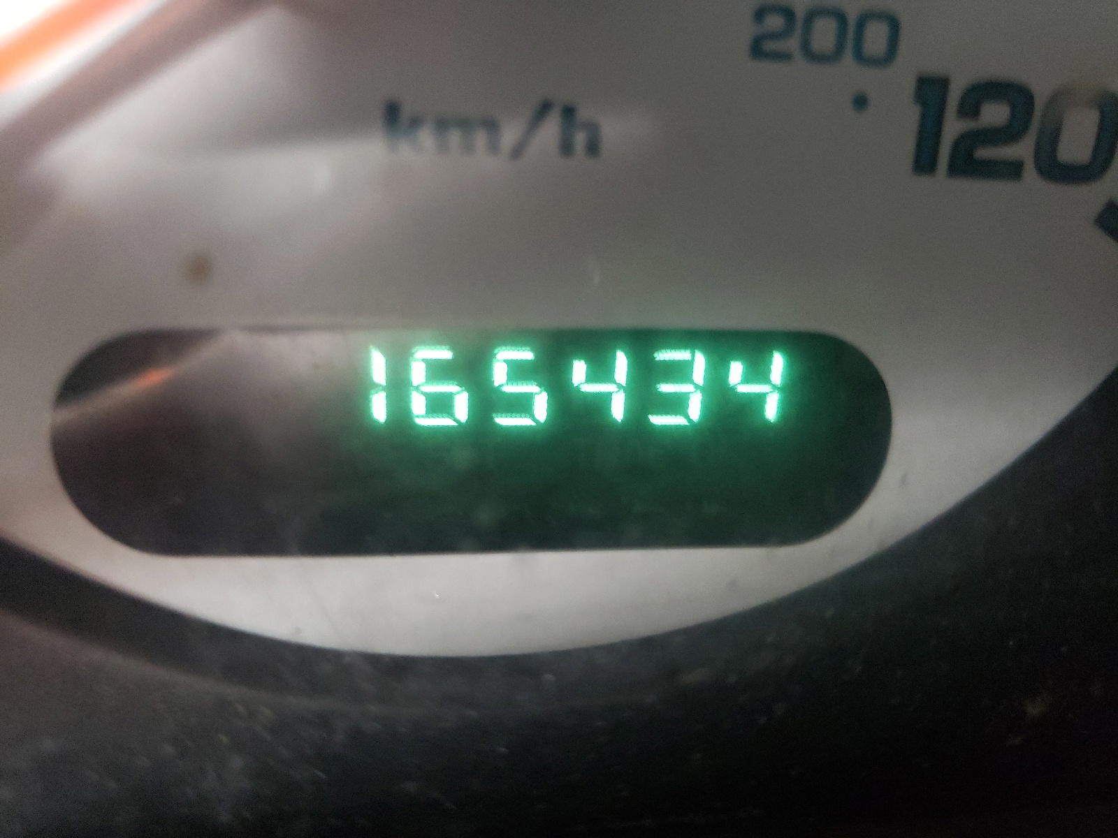 Photo 8 from auction – 2004 DODGE GRAND CARA with VIN 2D4GP44L44R533621