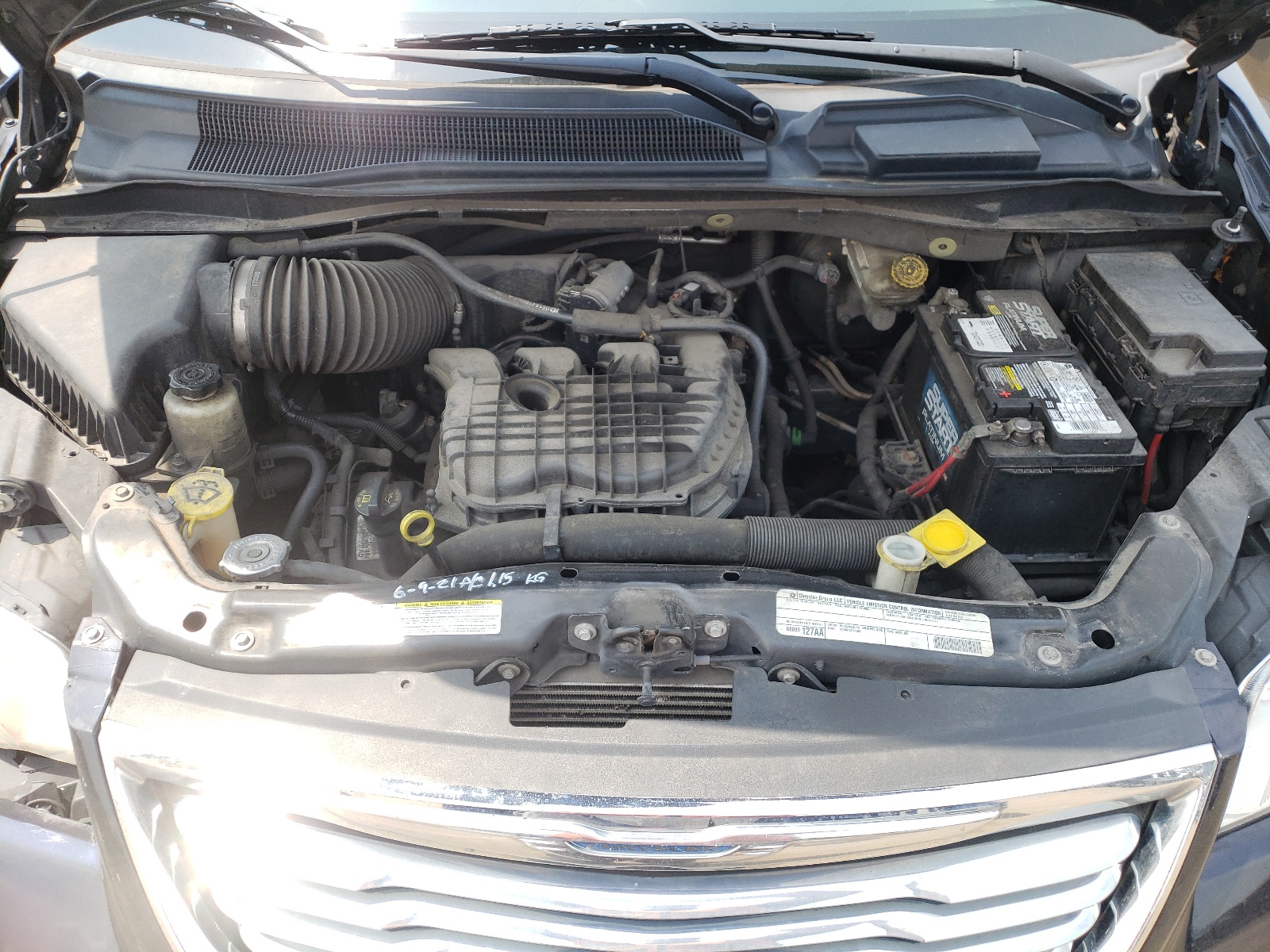 Photo 7 from auction – 2011 CHRYSLER TOWN & COU with VIN 2A4RR8DG0BR749421