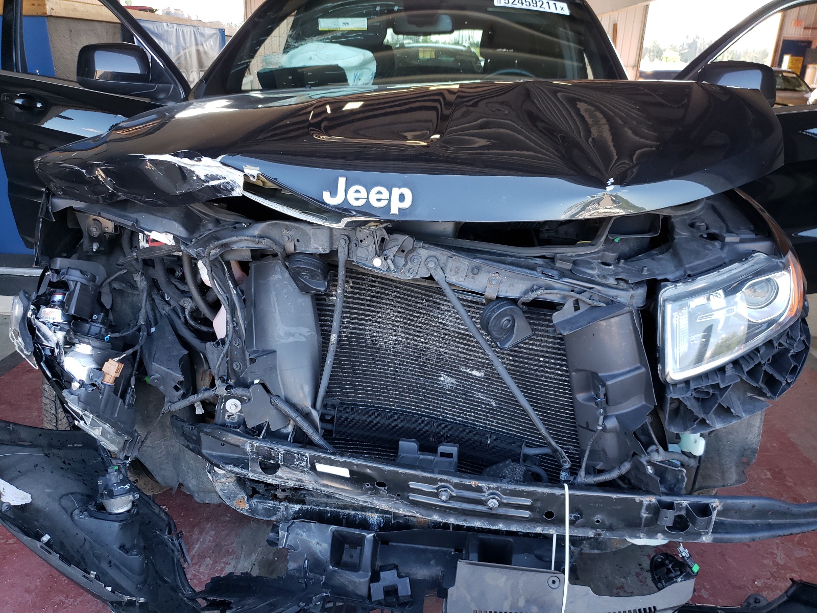Photo 7 from auction – 2015 JEEP GRAND CHER with VIN 1C4RJFAG1FC115653