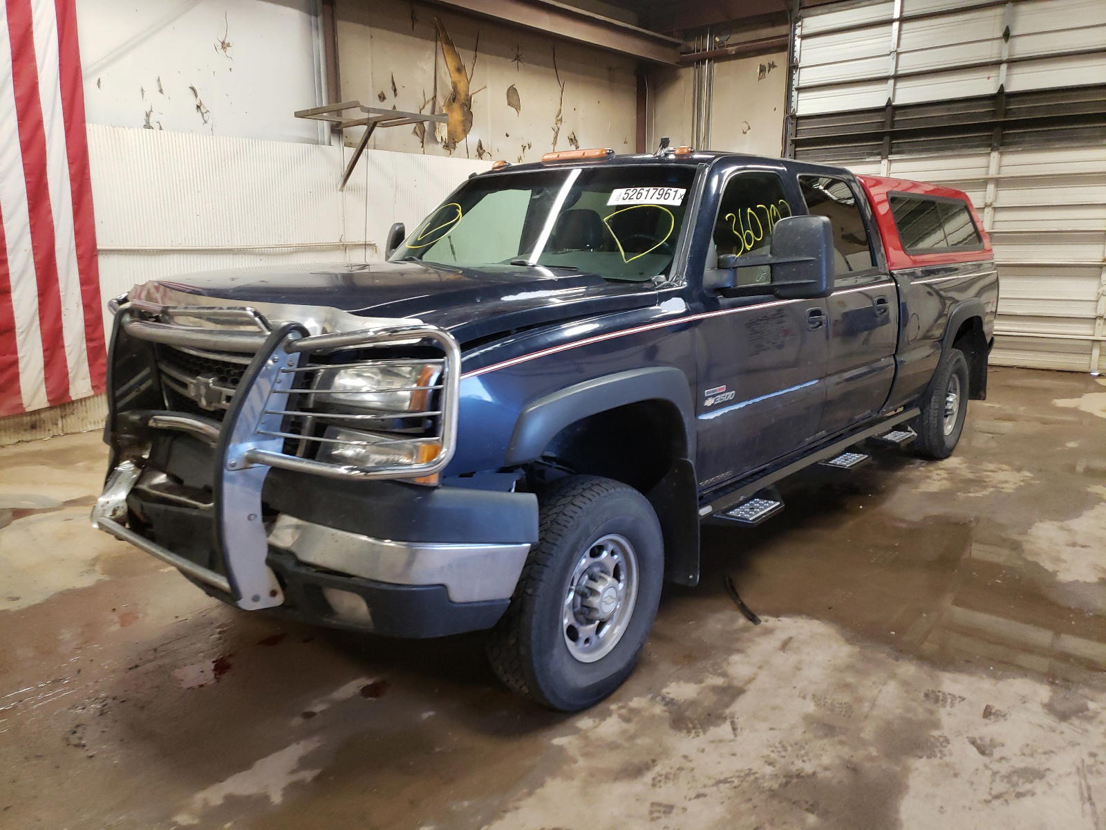 Photo 2 from auction – 2006 CHEVROLET SILVERADO with VIN 1GCHK33226F134302