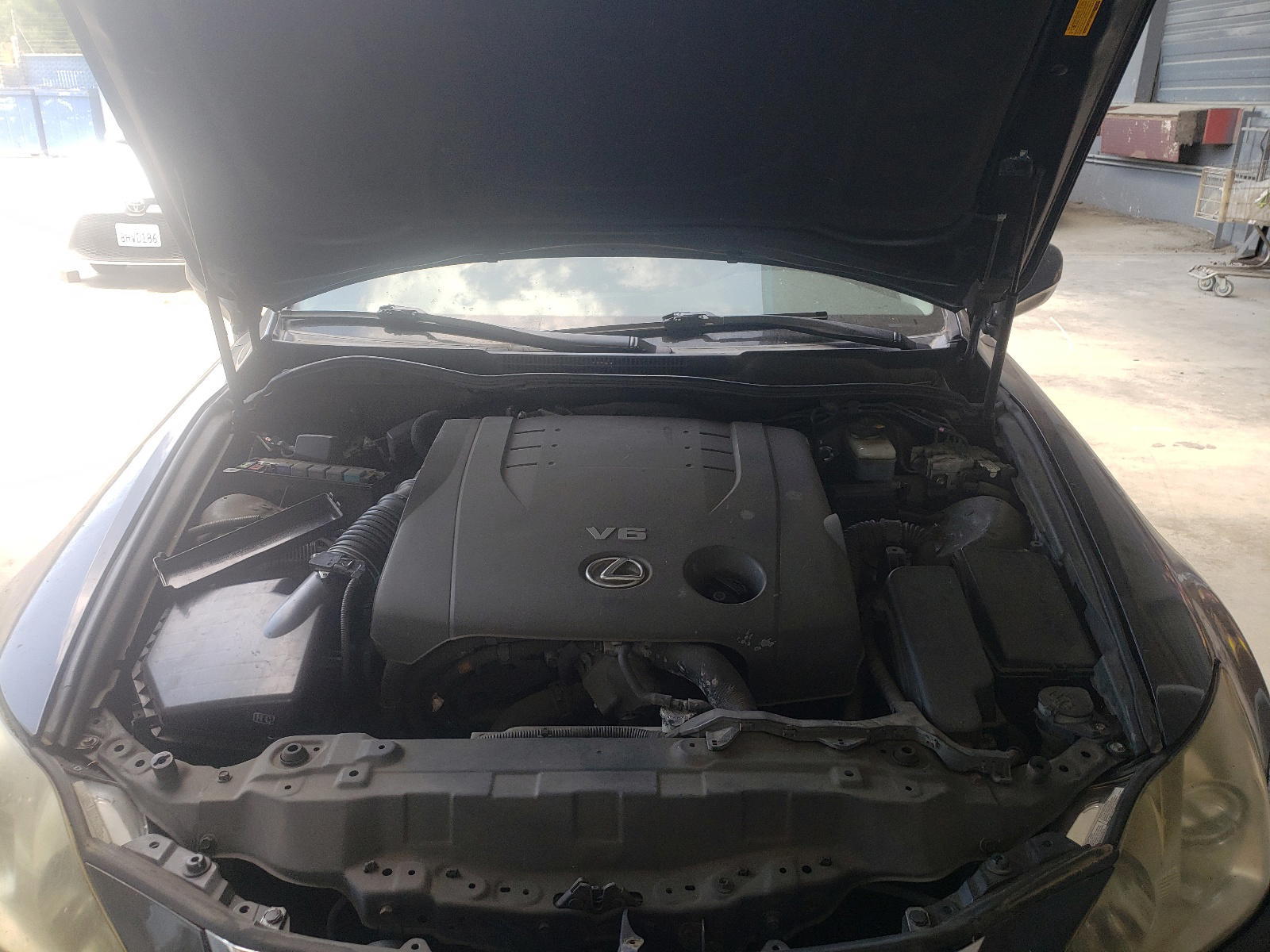 Photo 7 from auction – 2007 LEXUS IS 250 with VIN JTHBK262572025948