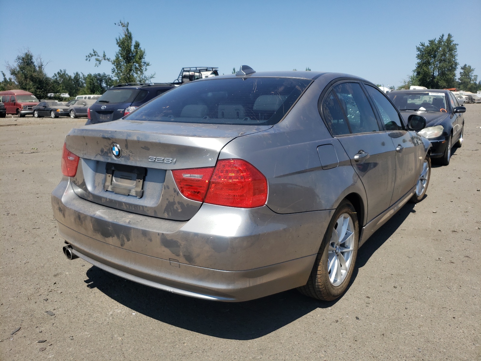 Photo 4 from auction – 2010 BMW 328 I SULE with VIN WBAPH5G53ANM35764