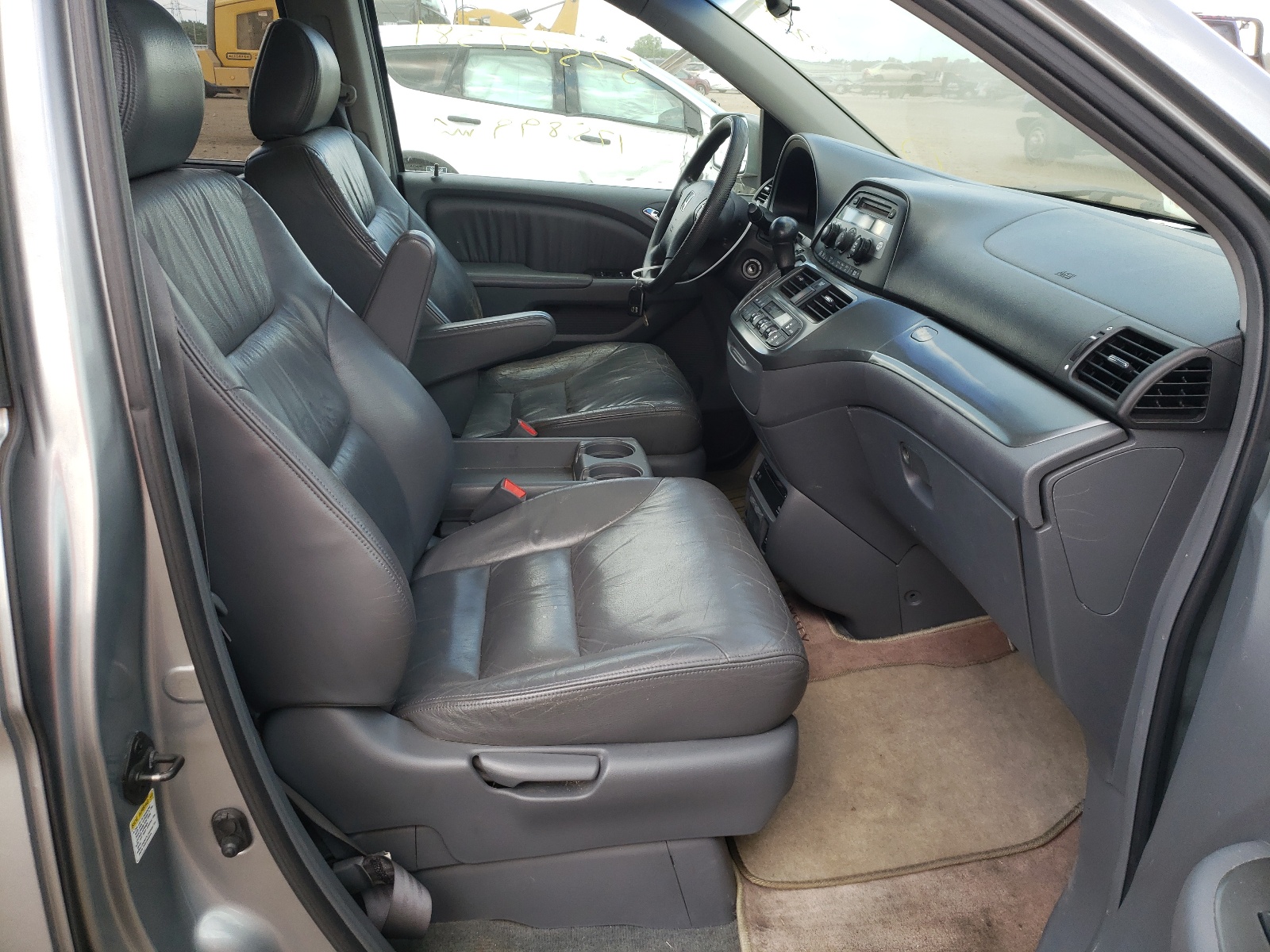 Photo 5 from auction – 2005 HONDA ODYSSEY EX with VIN 5FNRL38785B013685