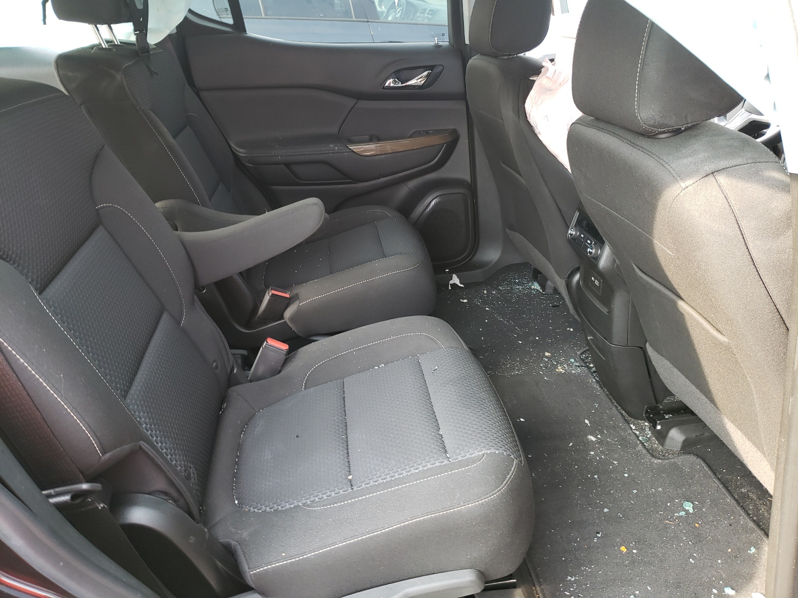 Photo 6 from auction – 2021 GMC ACADIA SLE with VIN 1GKKNKLA6MZ163185