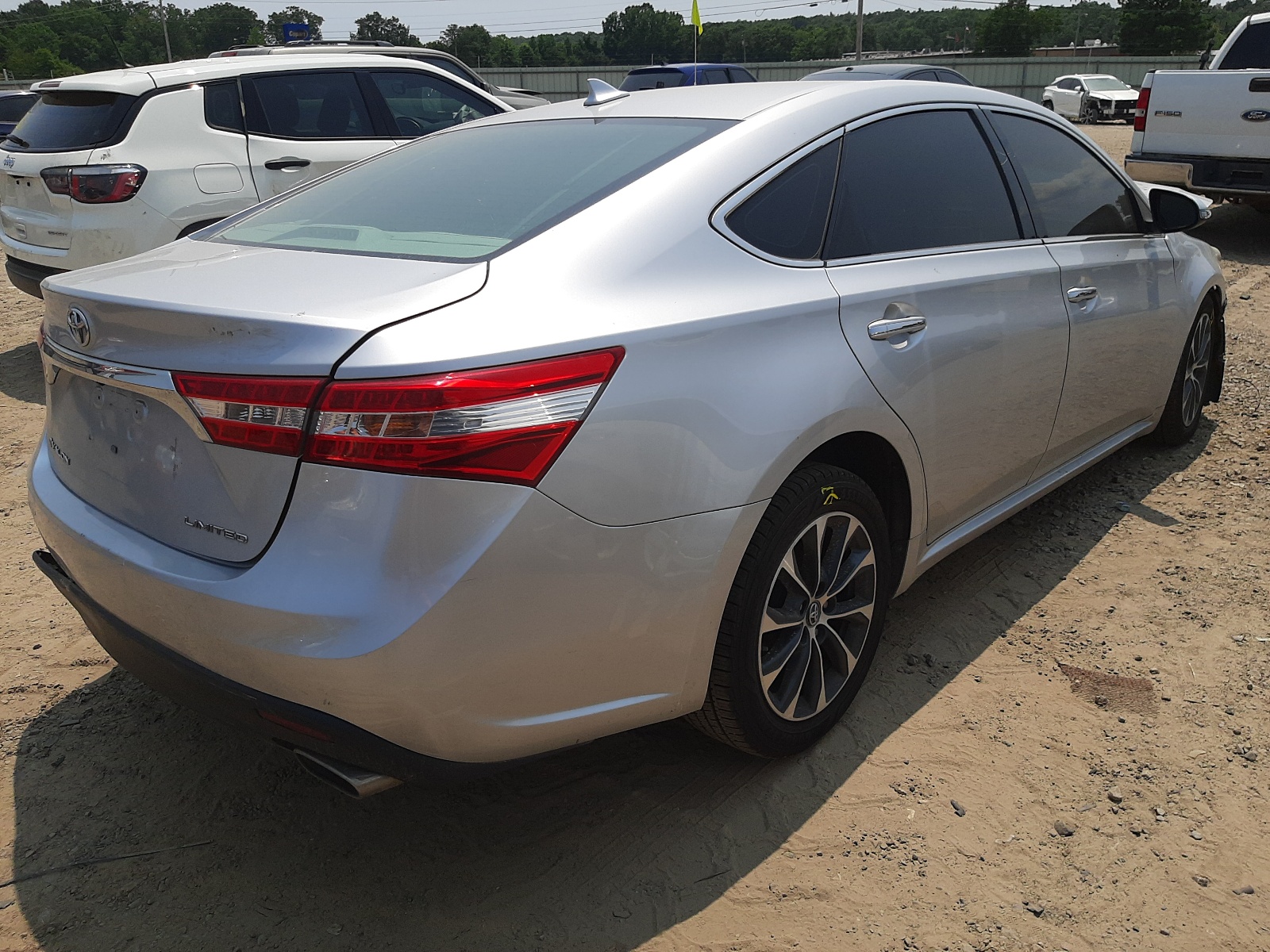 Photo 4 from auction – 2013 TOYOTA AVALON with VIN 4T1BK1EB2DU021381