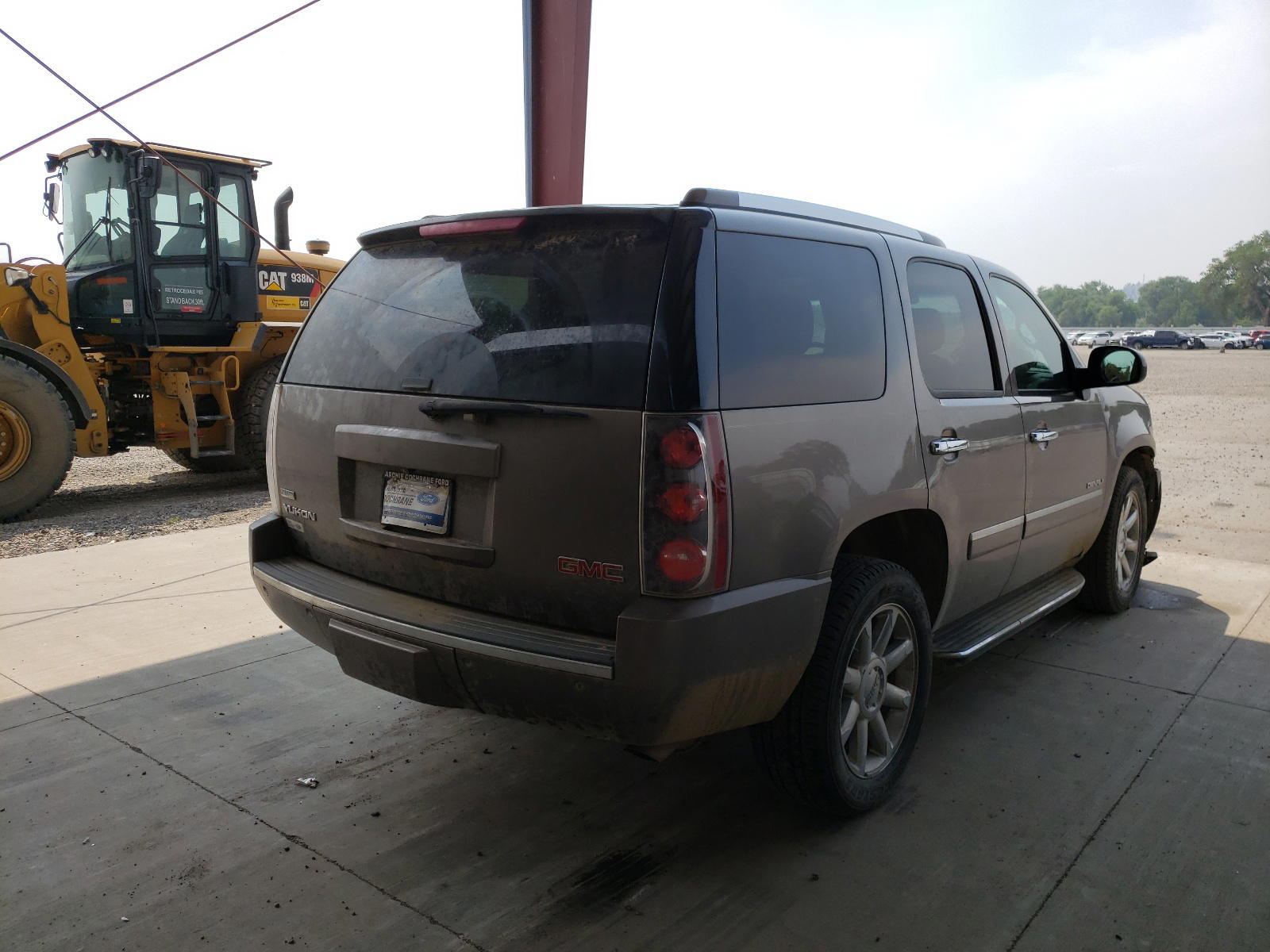 Photo 4 from auction – 2011 GMC YUKON DENA with VIN 1GKS2EEF0BR141473