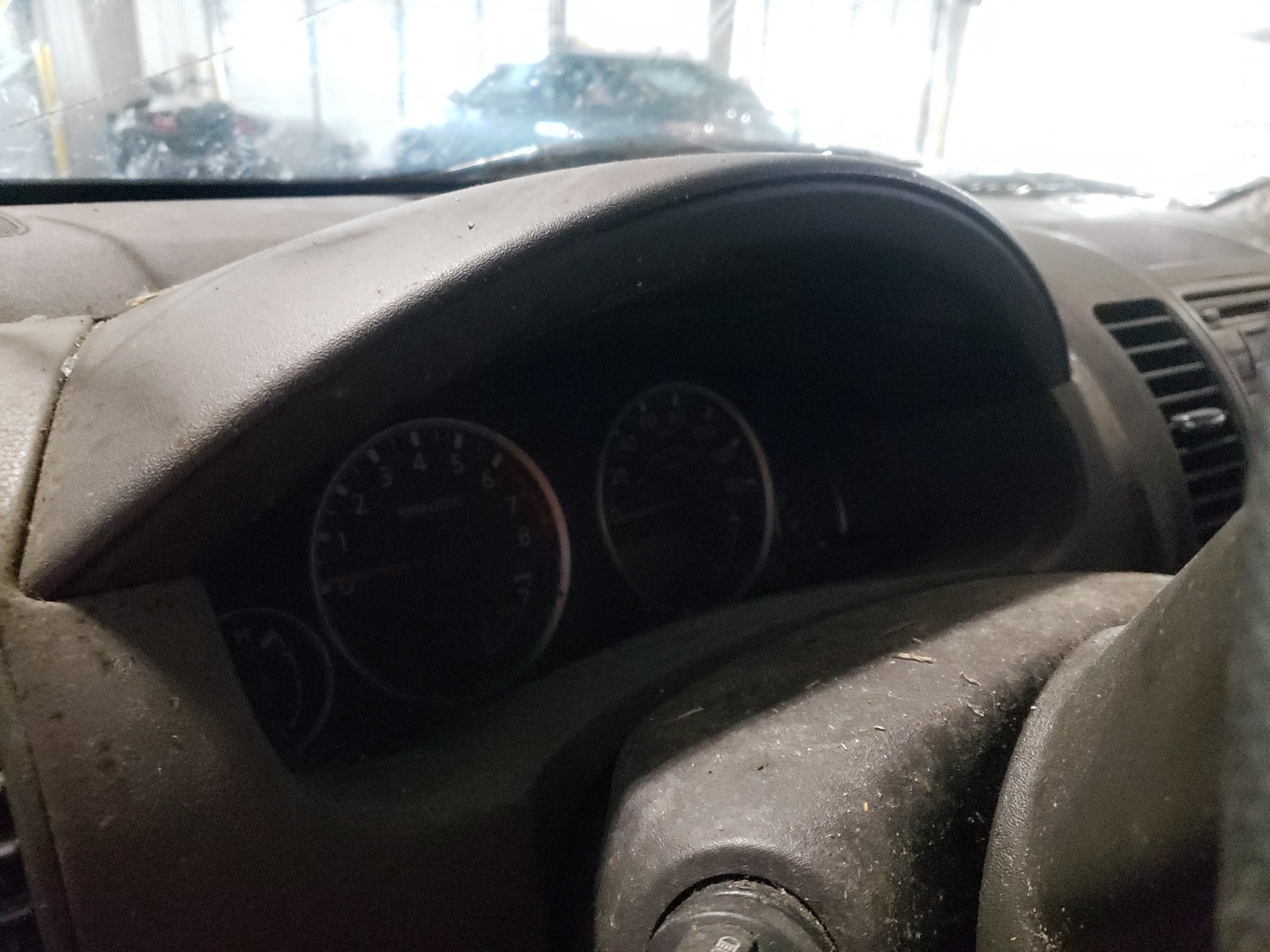 Photo 8 from auction – 2009 NISSAN PATHFINDER with VIN 5N1AR18U69C615070