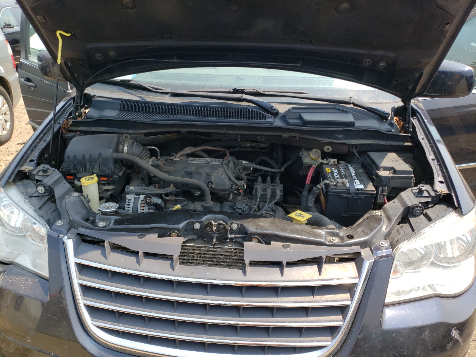 Photo 7 from auction – 2010 CHRYSLER TOWN & COU with VIN 2A4RR5D1XAR392032