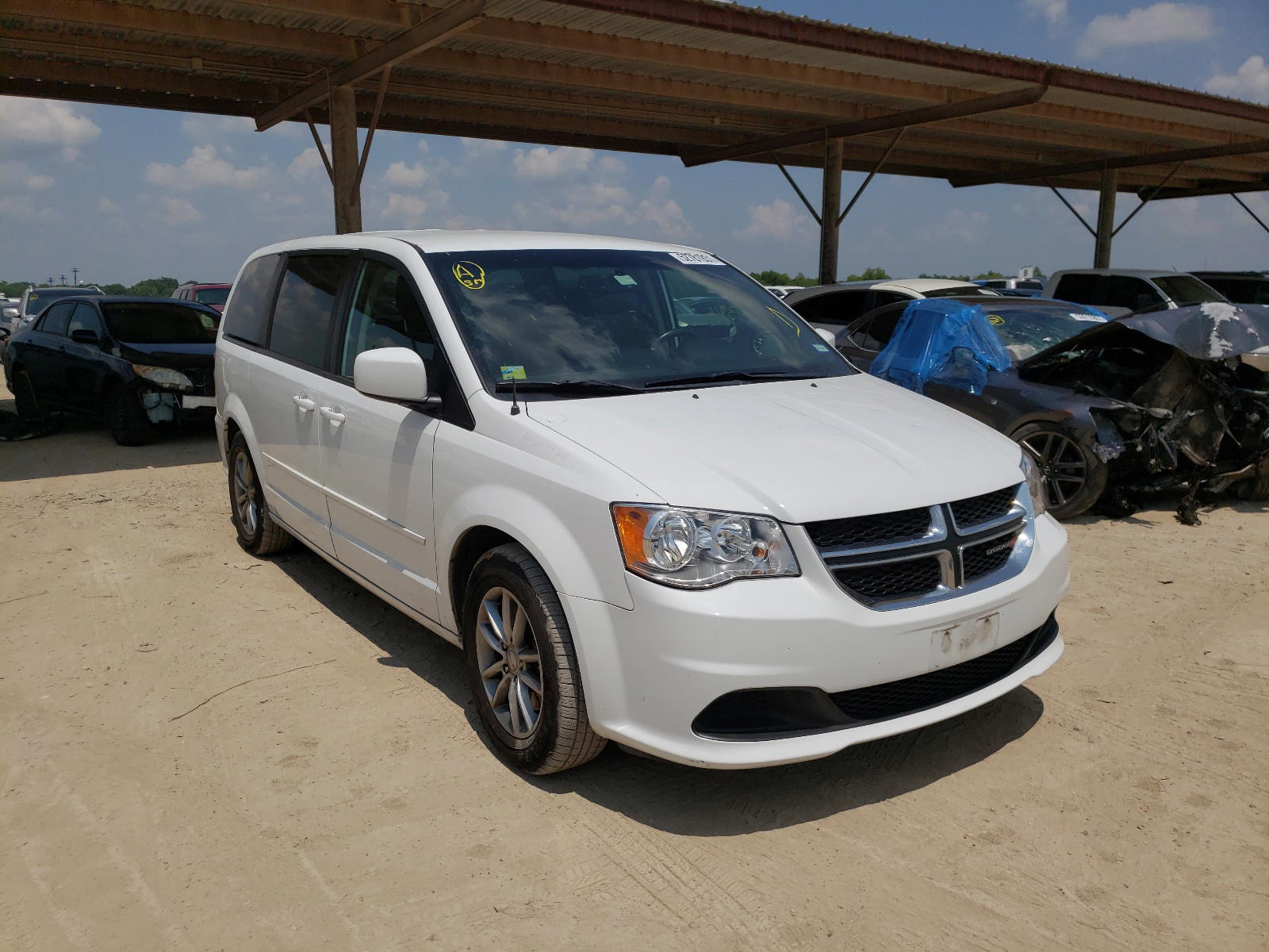 DODGE GRAND CARA 2016 with VIN 2C4RDGBG4GR102688 - Photo from auction