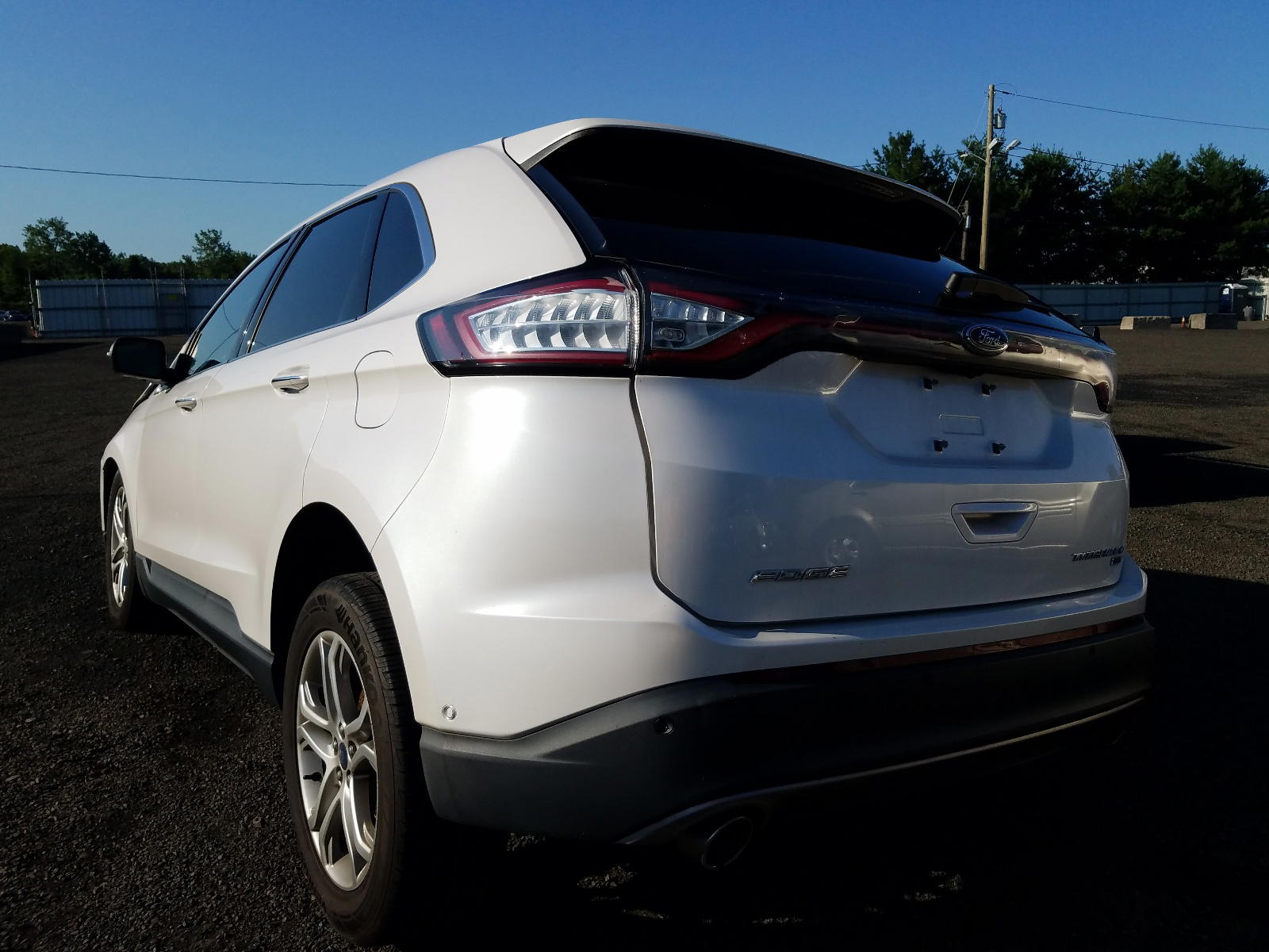 Photo 3 from auction – 2015 FORD EDGE TITAN with VIN 2FMPK4K87FBC05028