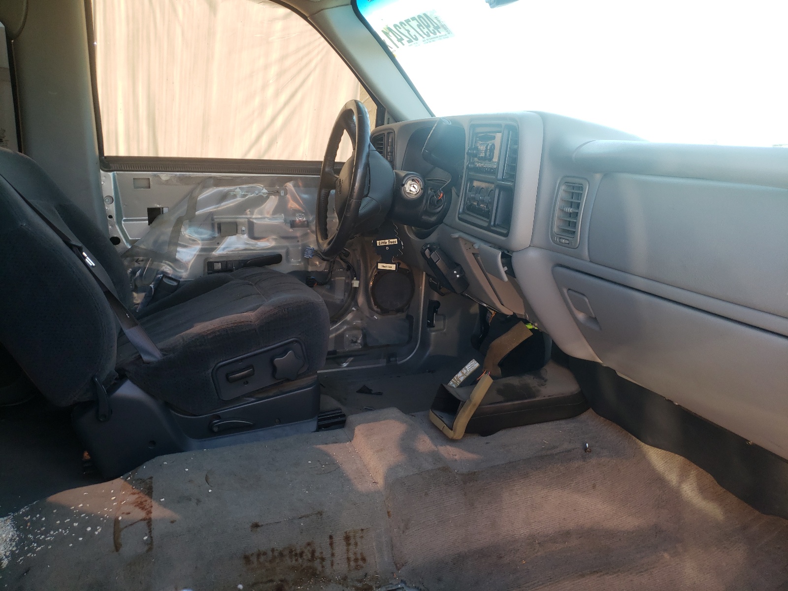 Photo 5 from auction – 2001 CHEVROLET SILVERADO with VIN 1GCHK23U21F118119