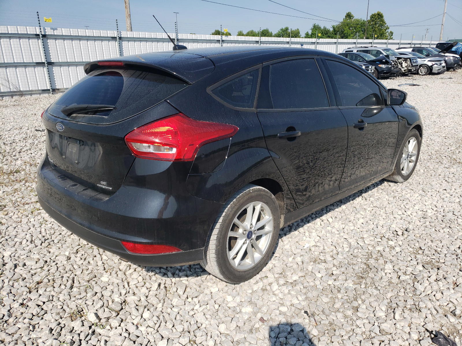 Photo 4 from auction – 2015 FORD FOCUS SE with VIN 1FADP3K24FL368756