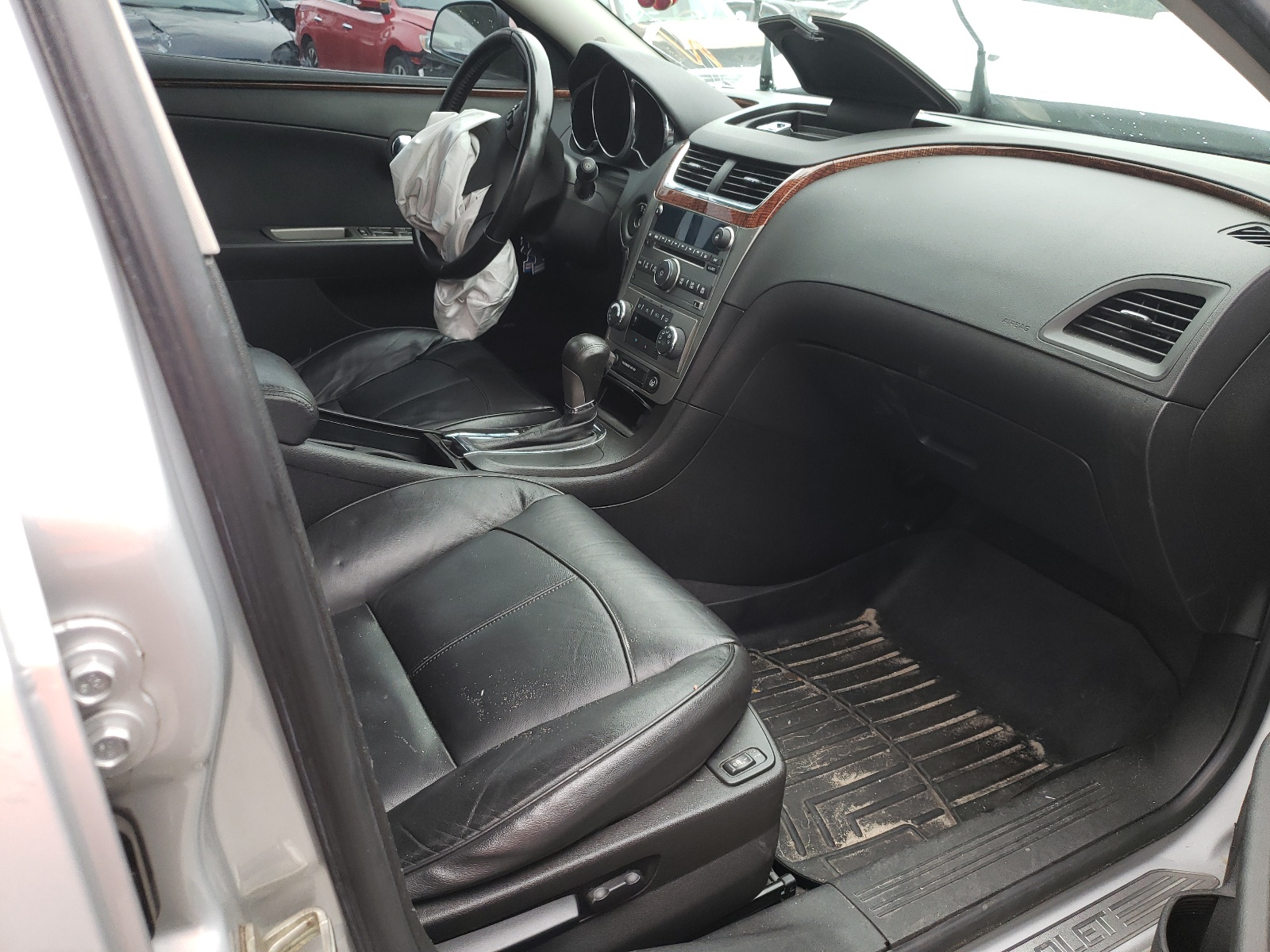 Photo 5 from auction – 2011 CHEVROLET MALIBU LTZ with VIN 1G1ZE5E14BF205935