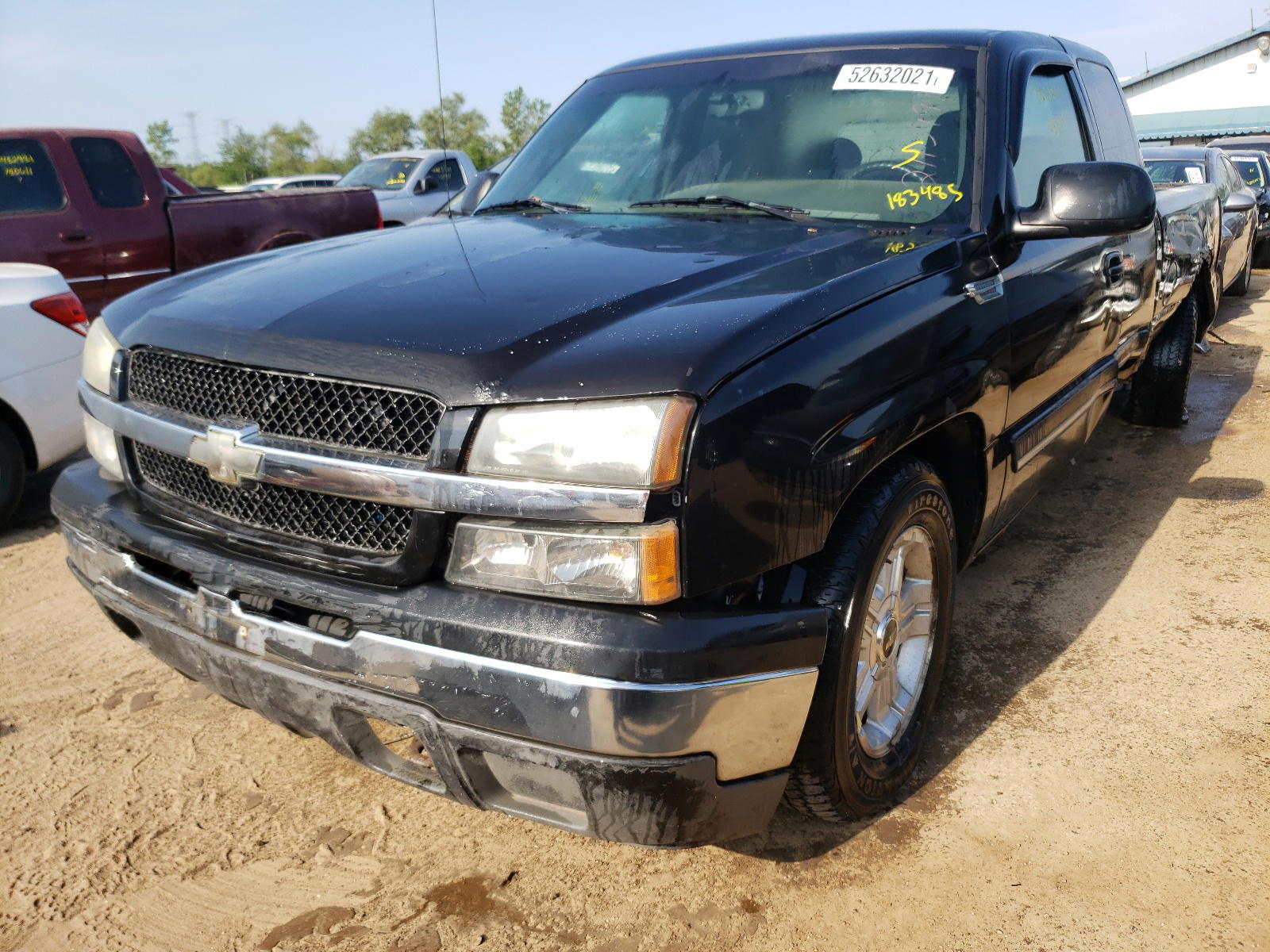 Photo 2 from auction – 2004 CHEVROLET SILVERADO with VIN 2GCEC19T541183485