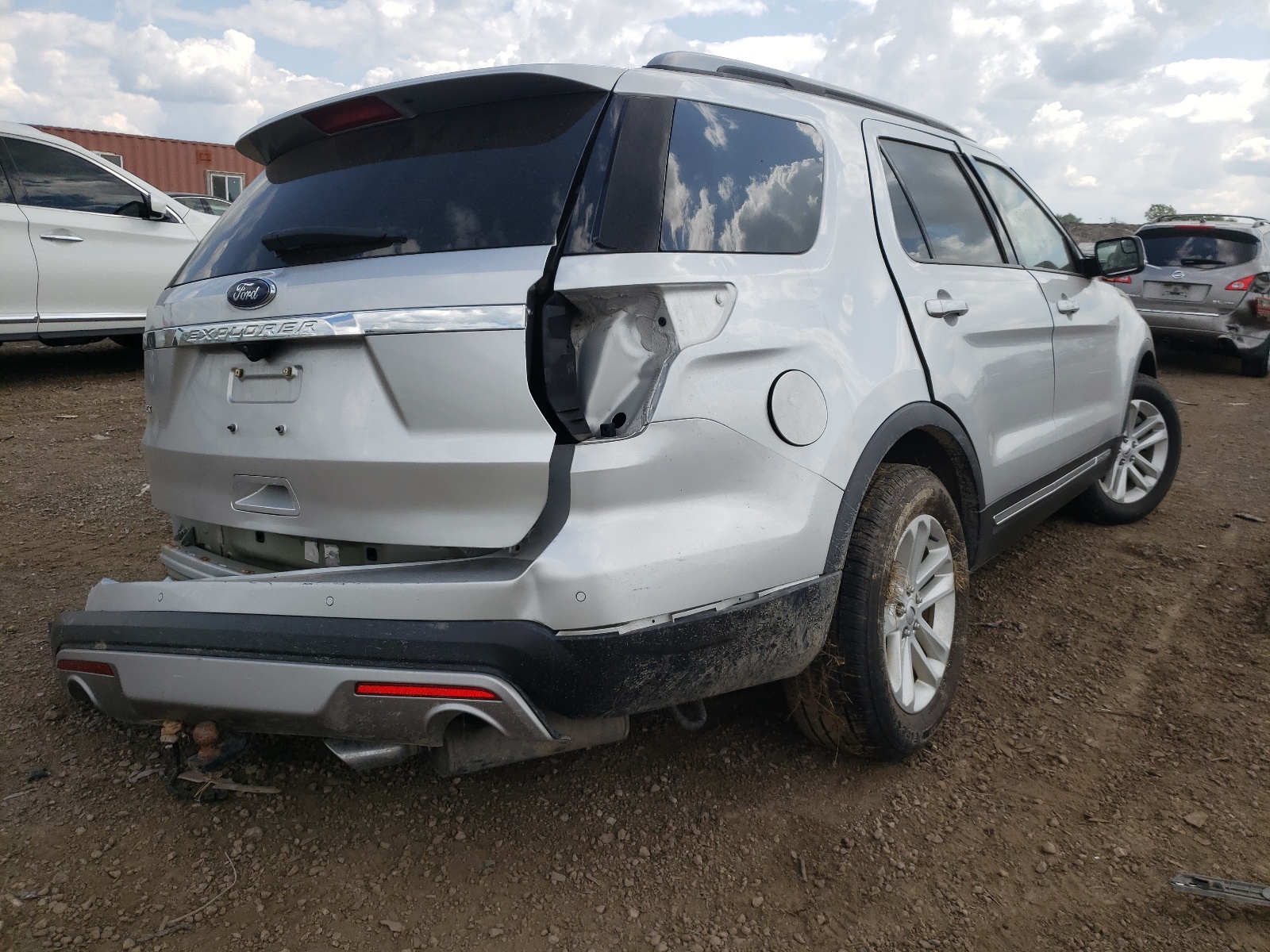 صورة رقم 4 من المزاد - 2017 FORD EXPLORER X مع VIN 1FM5K7D89HGB60711