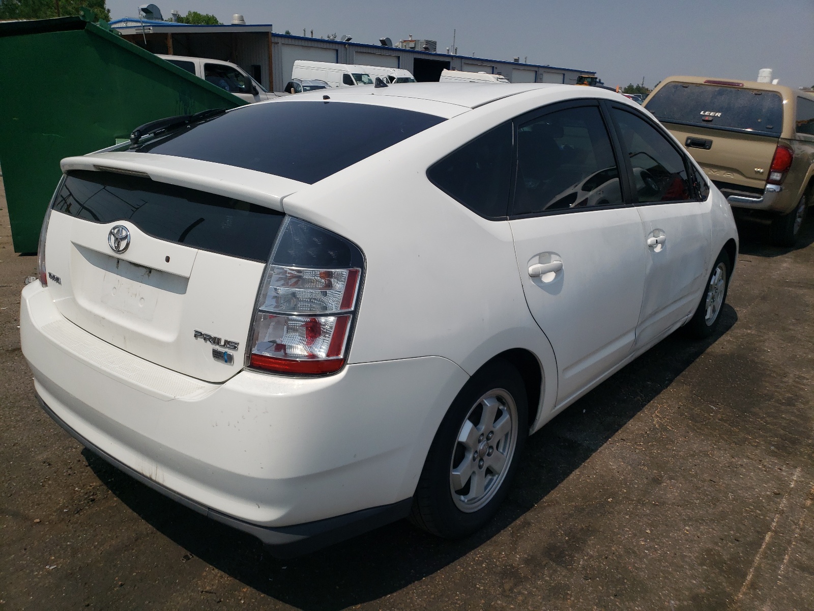 Photo 4 from auction – 2005 TOYOTA PRIUS with VIN JTDKB20U353126439
