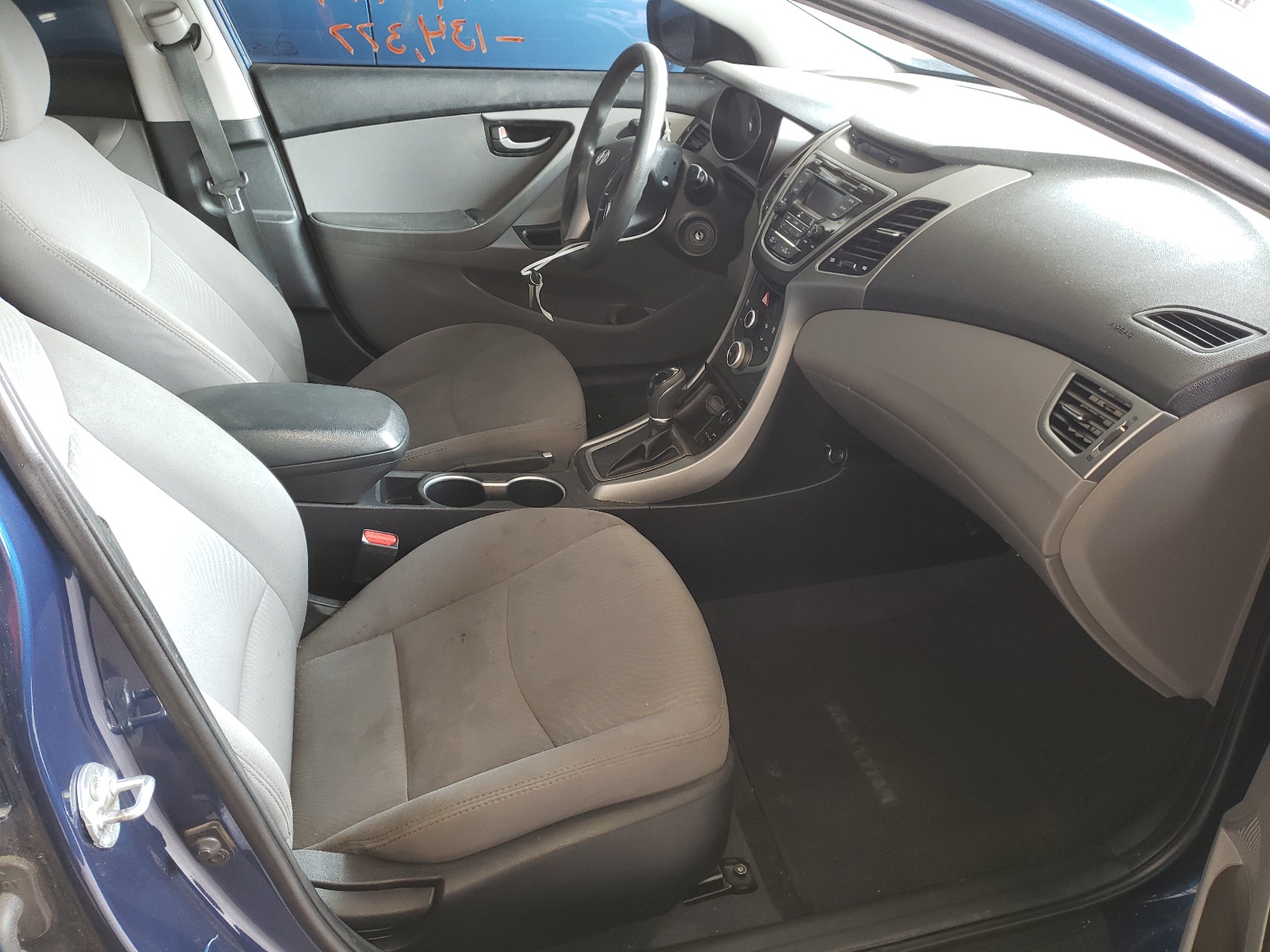 Photo 5 from auction – 2016 HYUNDAI ELANTRA SE with VIN 5NPDH4AE6GH718158