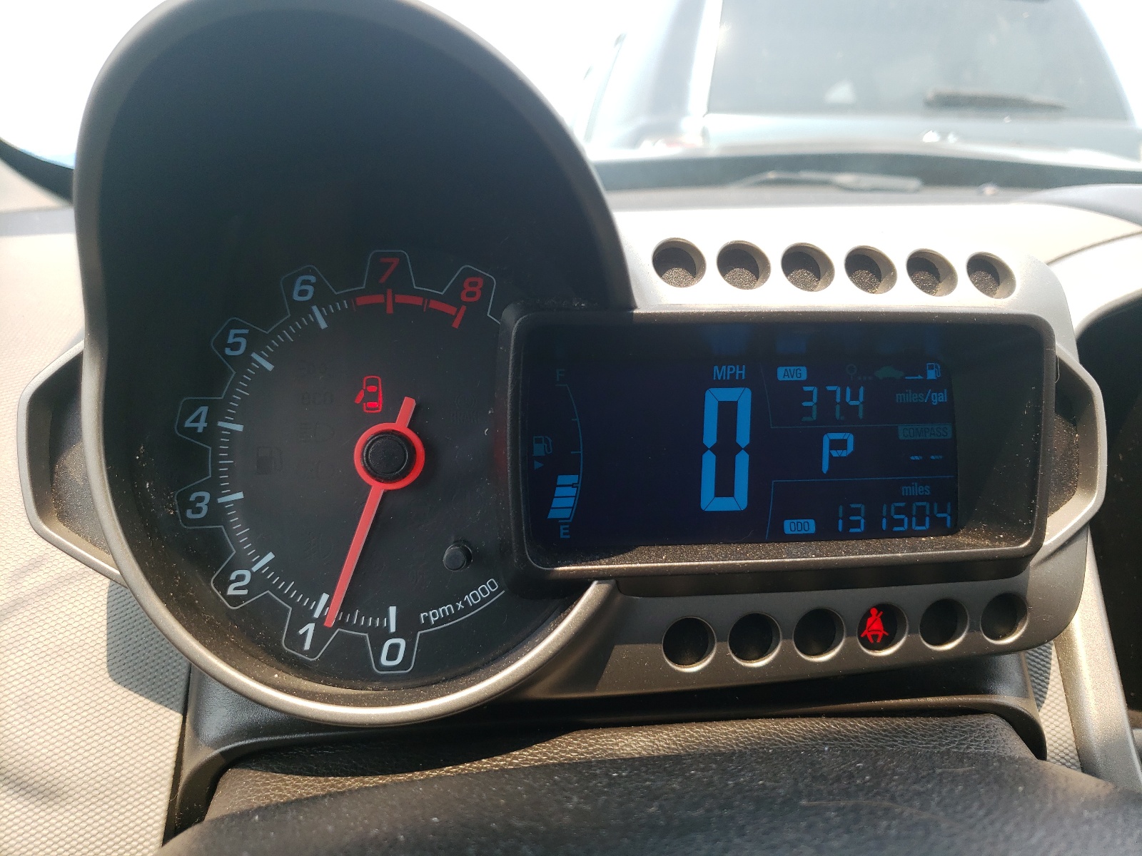 Photo 8 from auction – 2015 CHEVROLET SONIC LT with VIN 1G1JC5SH1F4215683