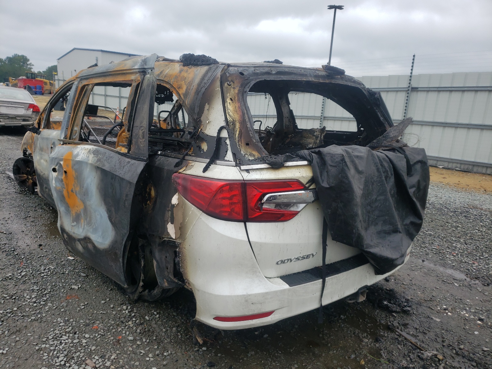 Photo 3 from auction – 2018 HONDA ODYSSEY EX with VIN 5FNRL6H73JB082764