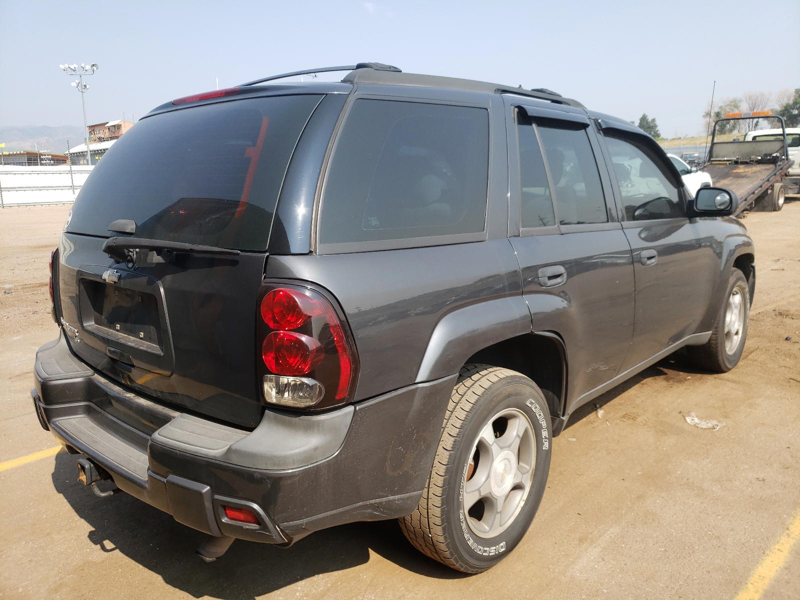 Photo 4 from auction – 2007 CHEVROLET TRAILBLAZE with VIN 1GNDT13S372255646