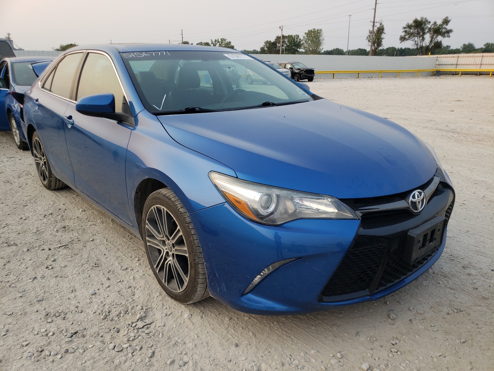 Photo 1 from auction – 2016 TOYOTA CAMRY SE with VIN 4T1BF1FK0GU560976