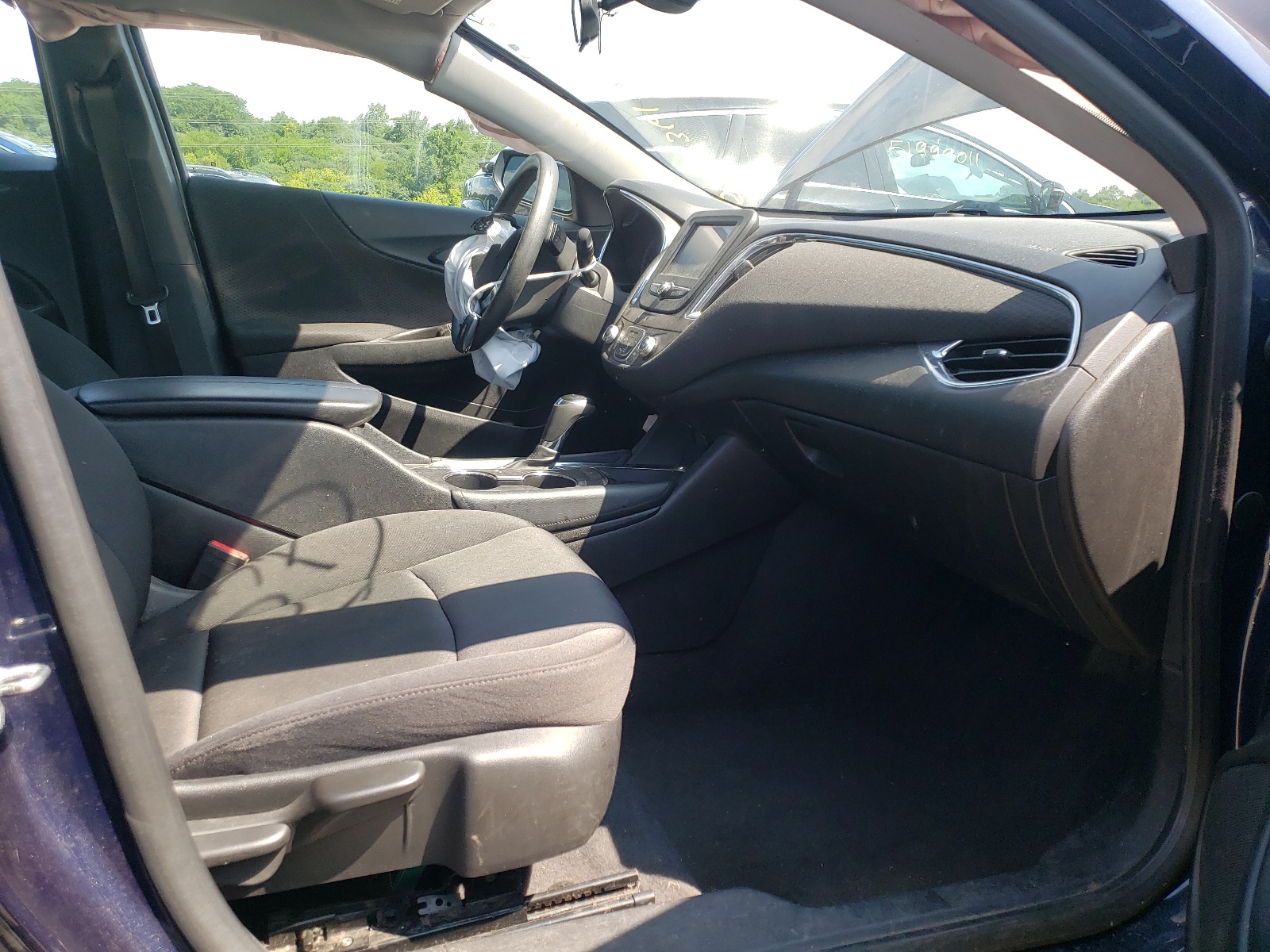 Photo 5 from auction – 2016 CHEVROLET MALIBU LT with VIN 1G1ZE5ST1GF210880