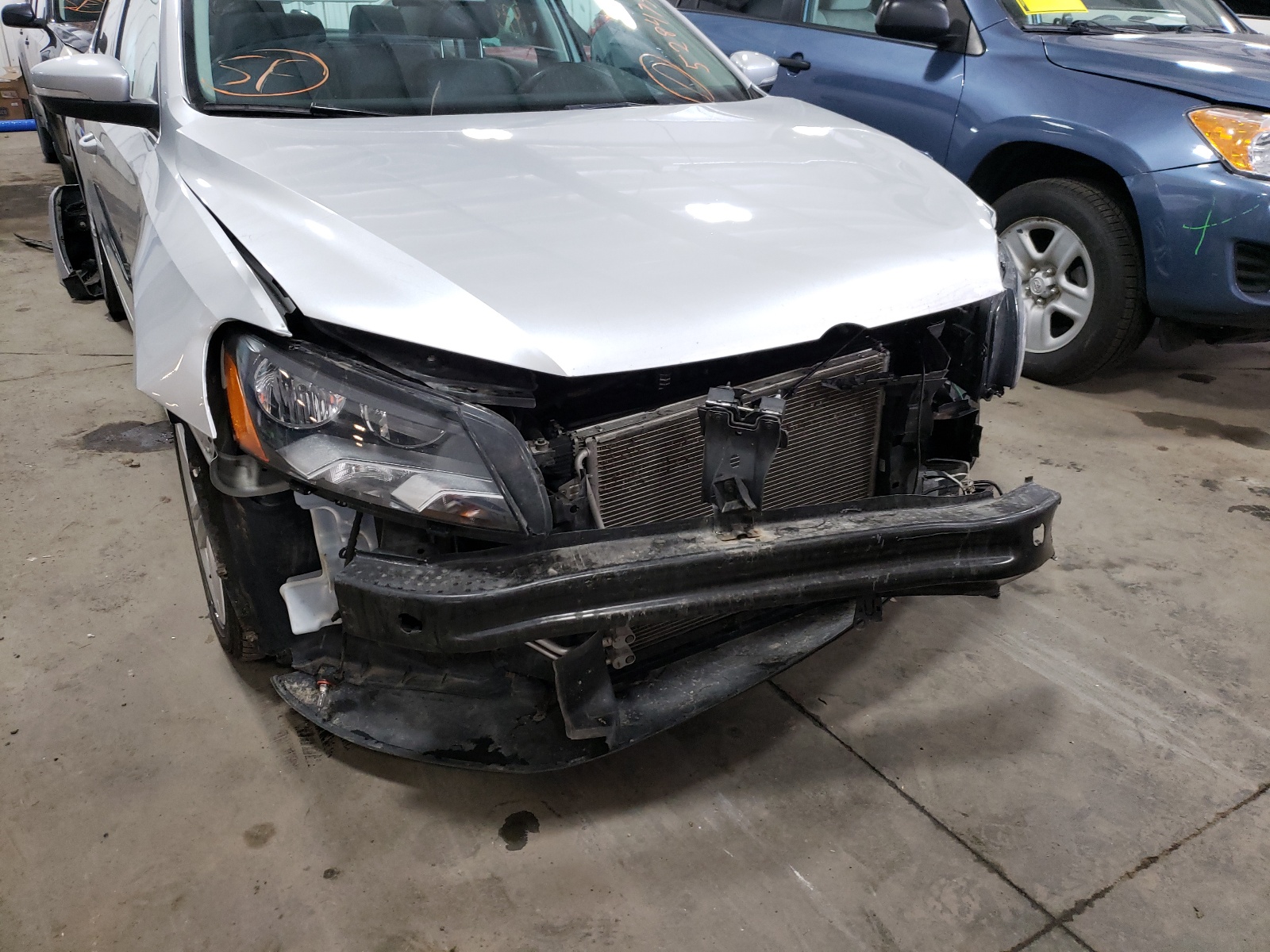 Photo 9 from auction – 2015 VOLKSWAGEN PASSAT SEL with VIN 1VWCV7A36FC074902