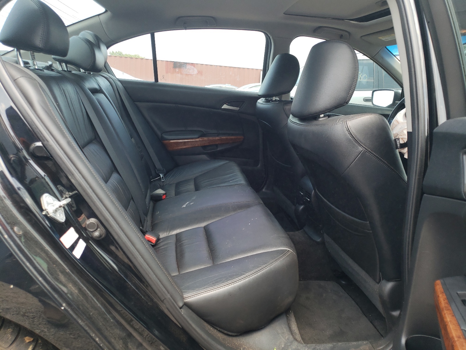 Photo 6 from auction – 2011 HONDA ACCORD EXL with VIN 1HGCP2F8XBA074929