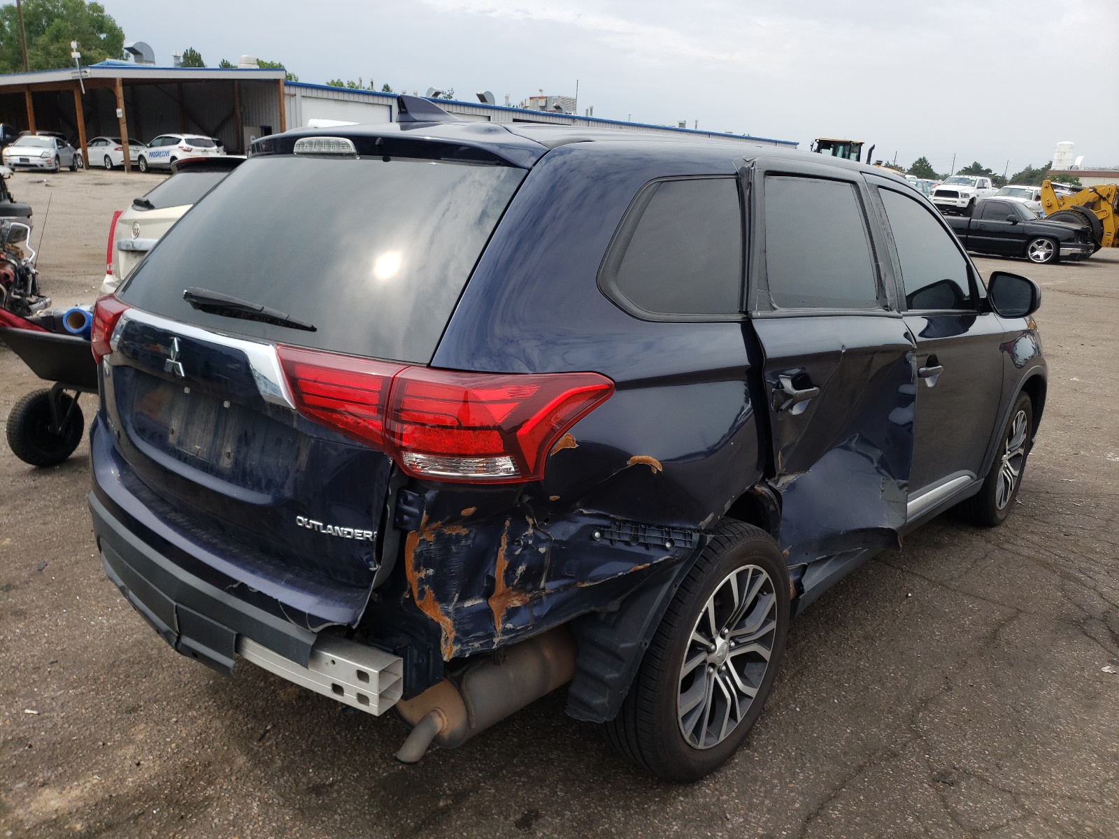 Photo 4 from auction – 2018 MITSUBISHI OUTLANDER with VIN JA4AZ3A36JJ005598