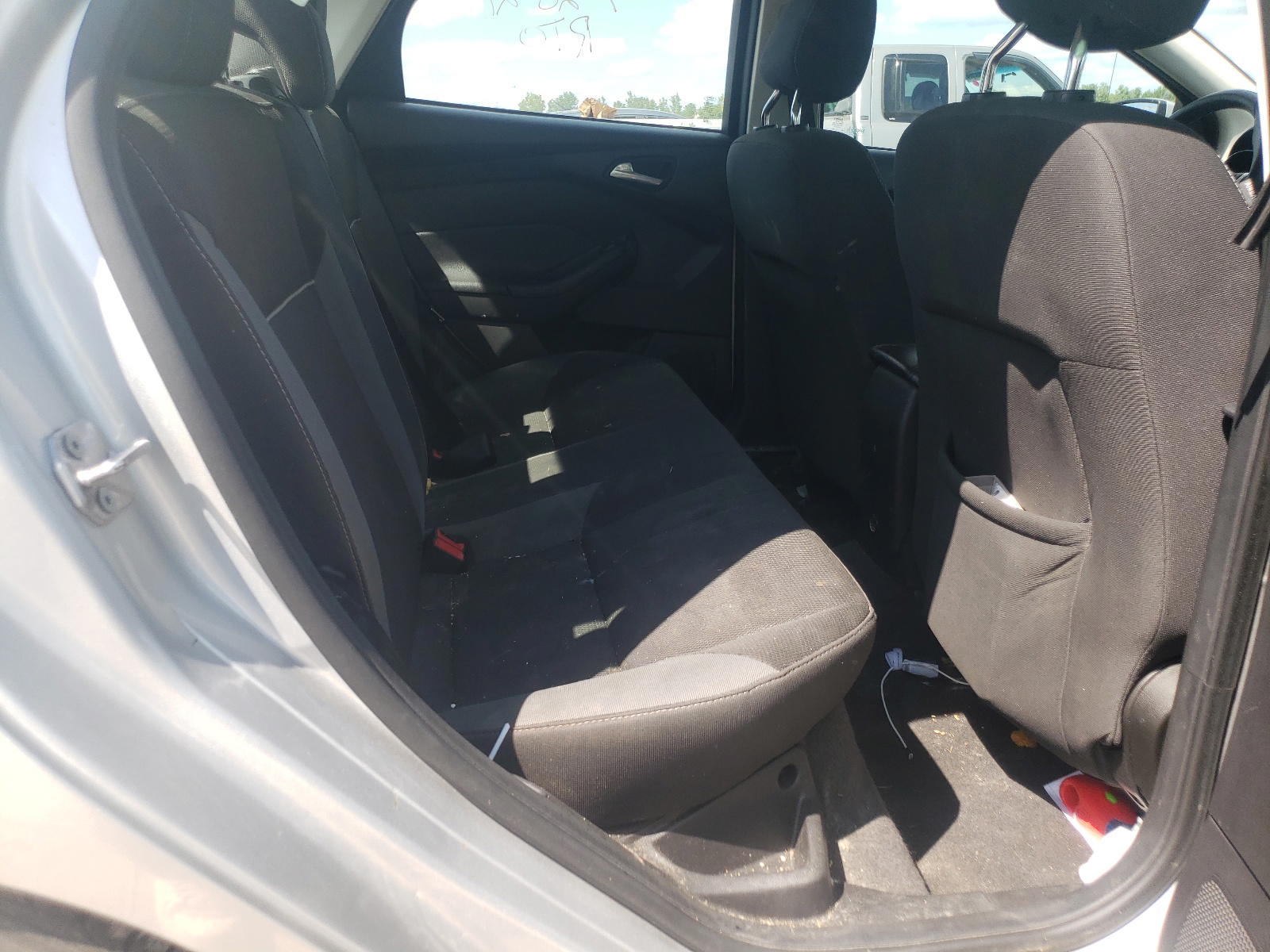 Photo 6 from auction – 2012 FORD FOCUS SE with VIN 1FAHP3F26CL328511