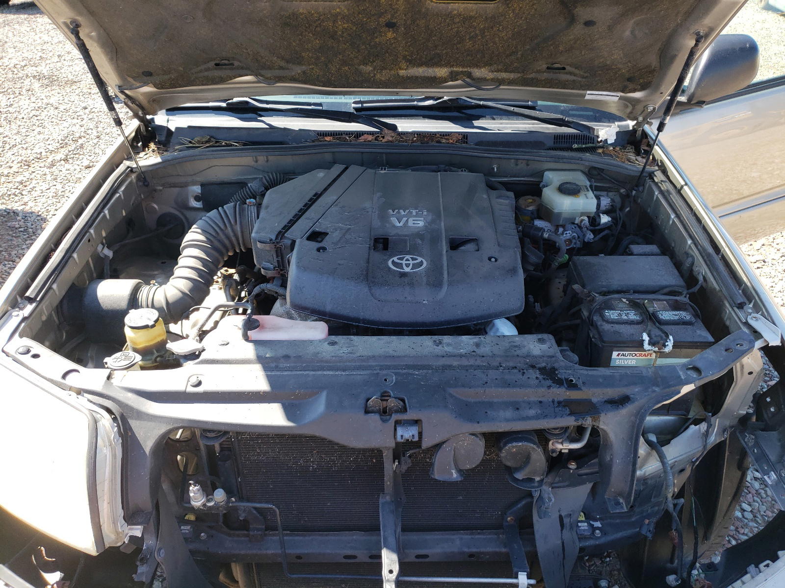 Photo 7 from auction – 2004 TOYOTA 4RUNNER SR with VIN JTEBU14R840024334