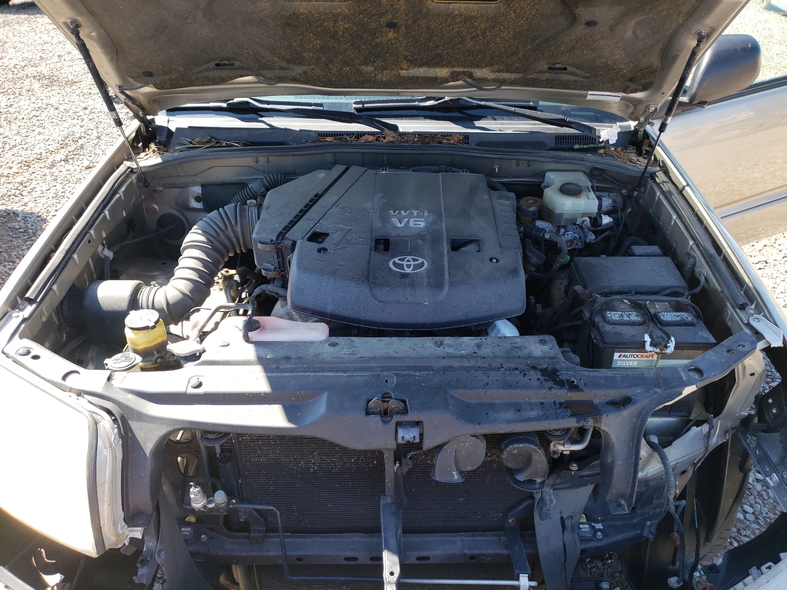 Zdjęcie 7 z aukcji – 2004 TOYOTA 4RUNNER SR z VIN JTEBU14R840024334