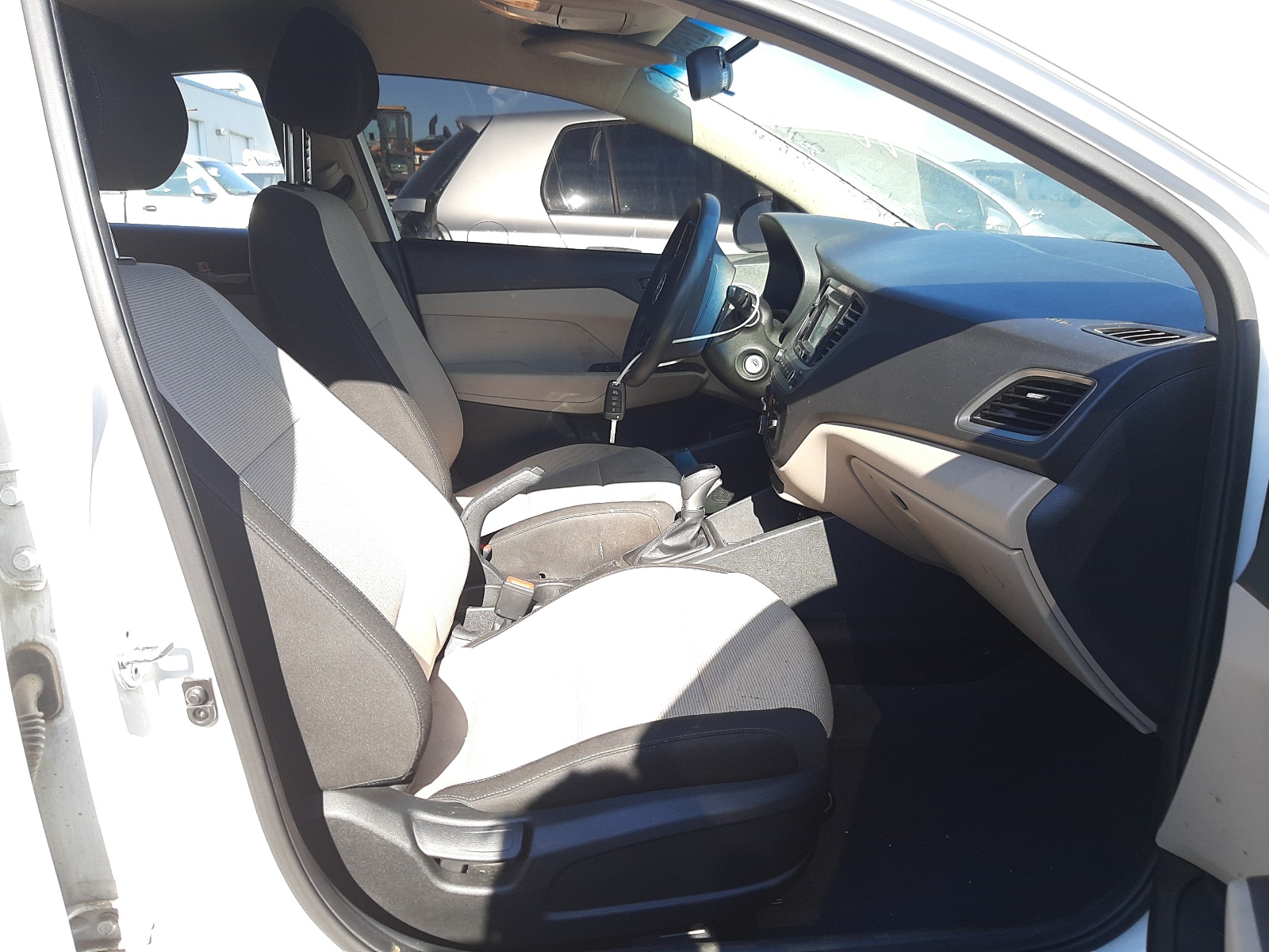 Photo 5 from auction – 2018 HYUNDAI ACCENT SE with VIN 3KPC24A33JE025667