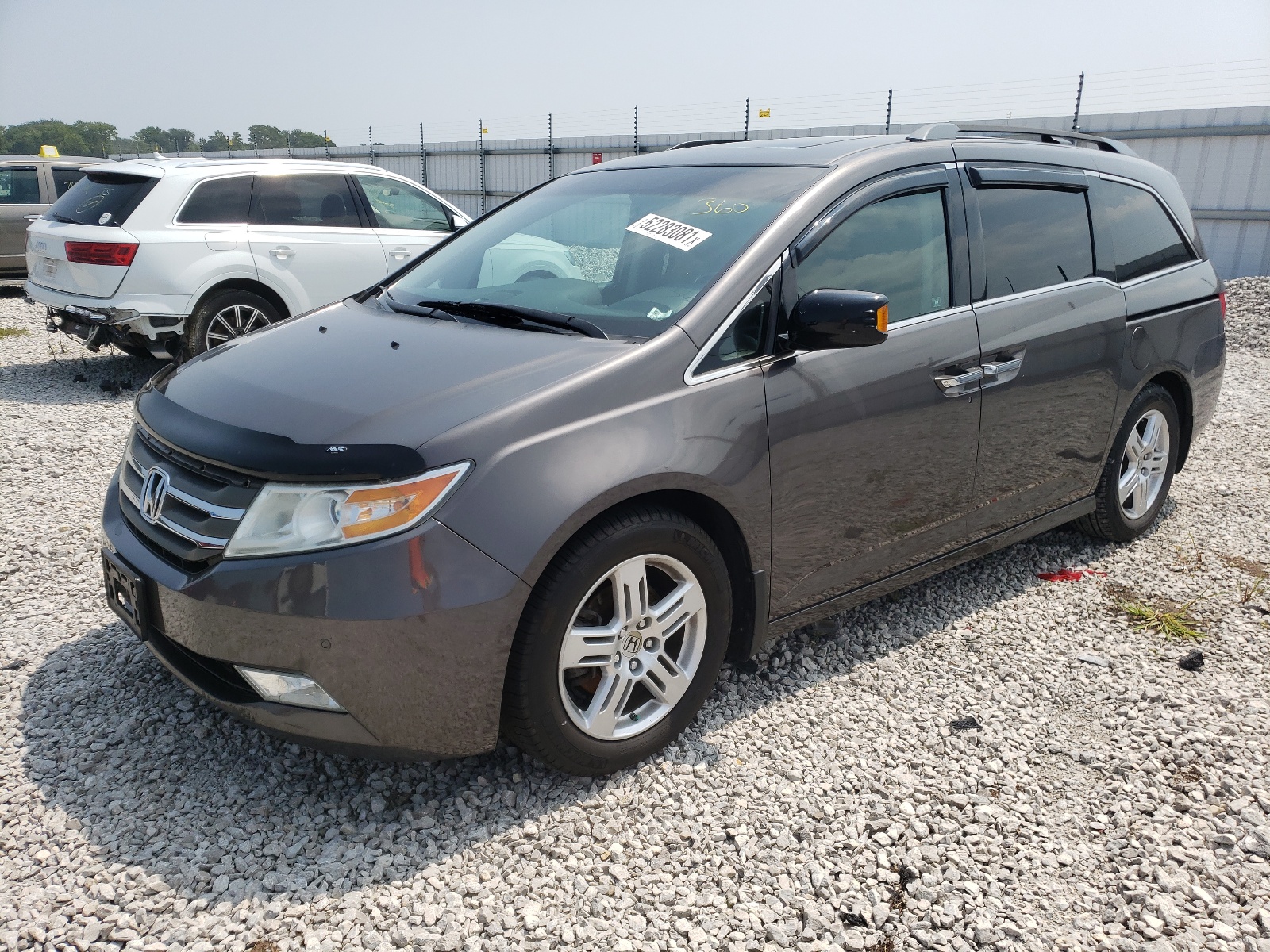 Photo 2 from auction – 2012 HONDA ODYSSEY TO with VIN 5FNRL5H92CB042402