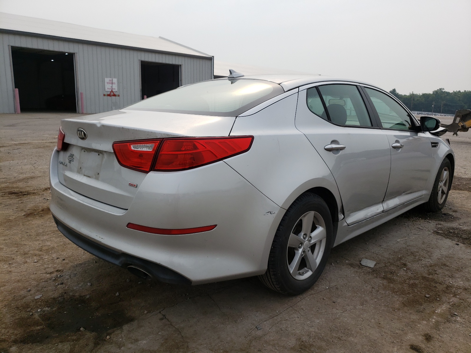 Photo 4 from auction – 2015 KIA OPTIMA LX with VIN 5XXGM4A77FG395419