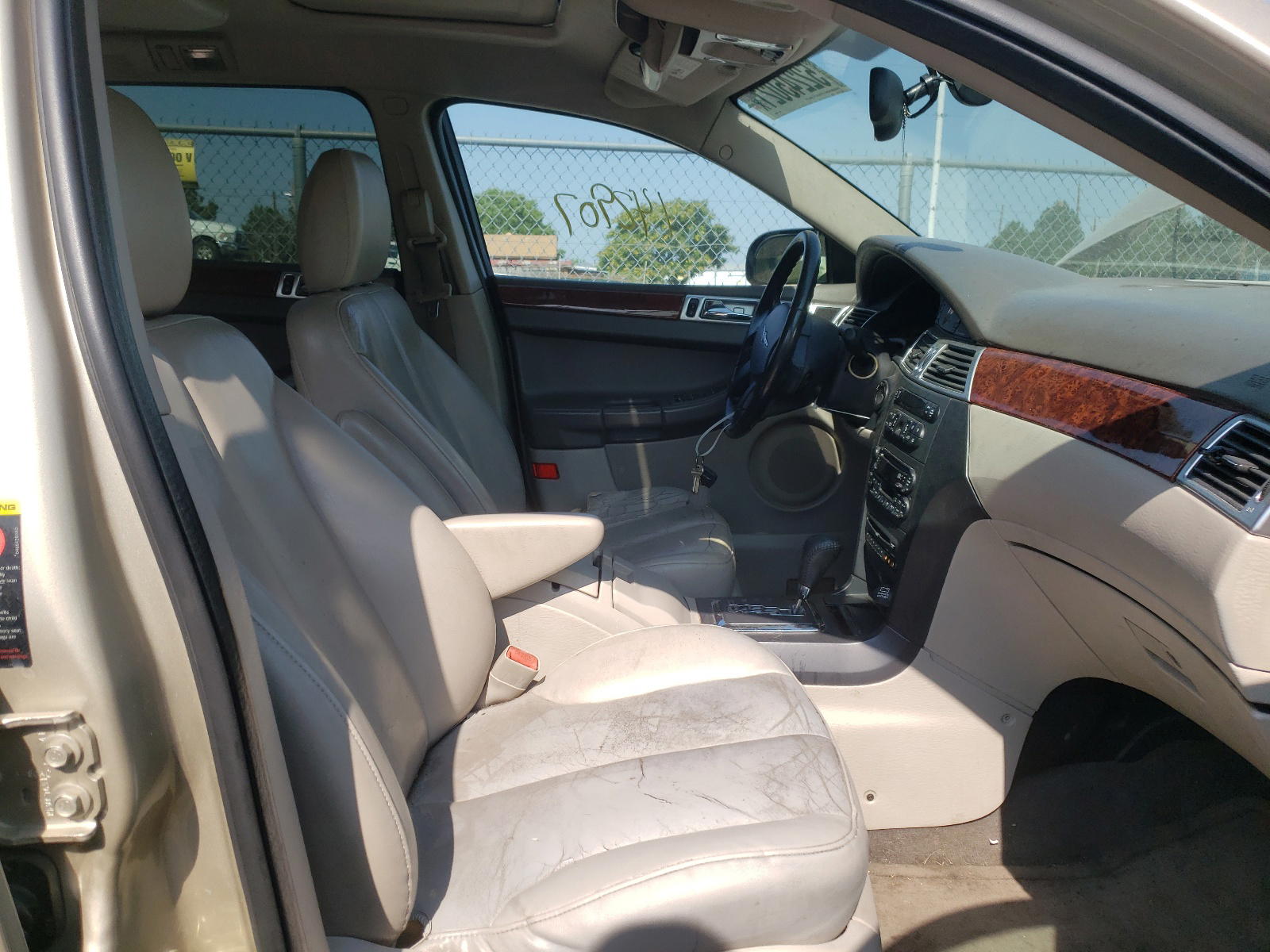 Photo 5 from auction – 2005 CHRYSLER PACIFICA T with VIN 2C8GF68495R245429