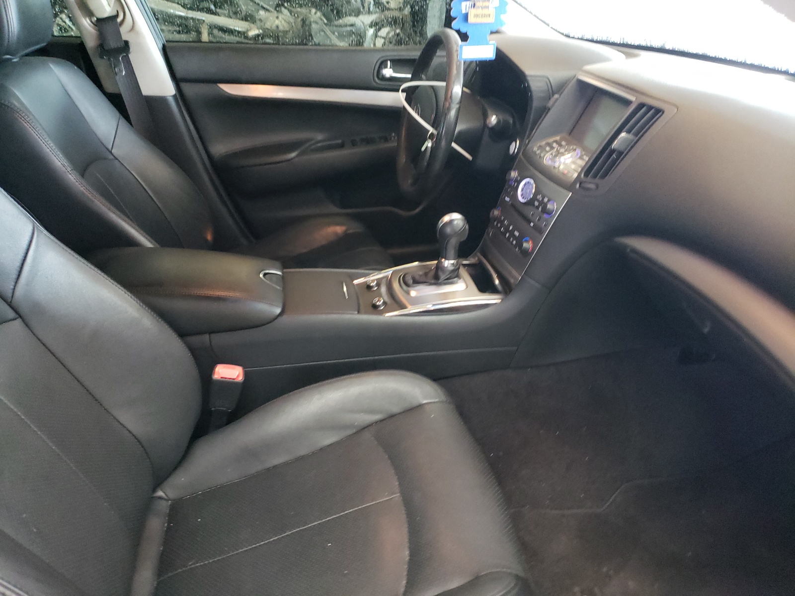 Photo 5 from auction – 2015 INFINITI Q40 with VIN JN1CV6AP3FM502213