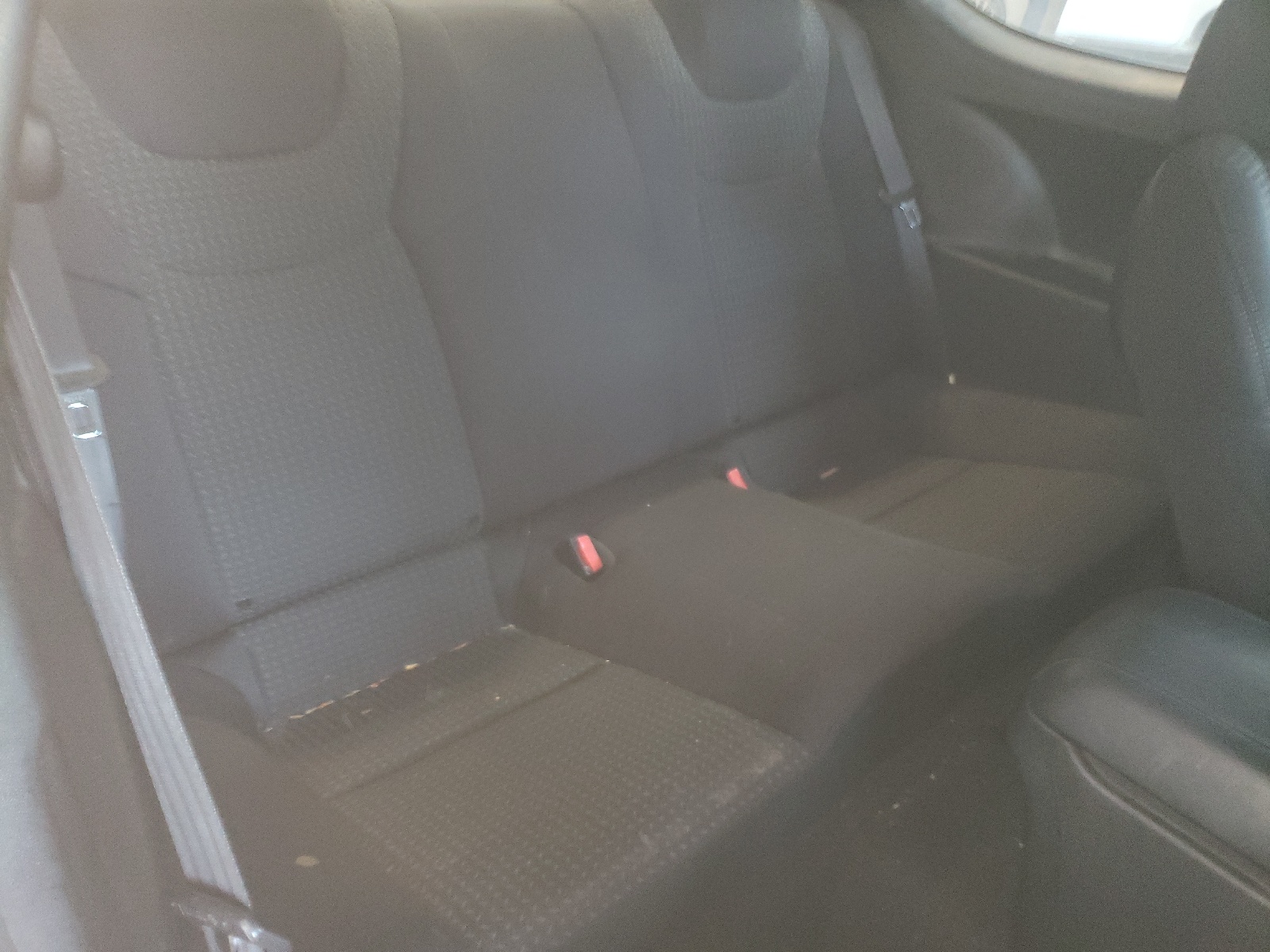 Photo 6 from auction – 2011 HYUNDAI GENESIS CO with VIN KMHHT6KD3BU047270