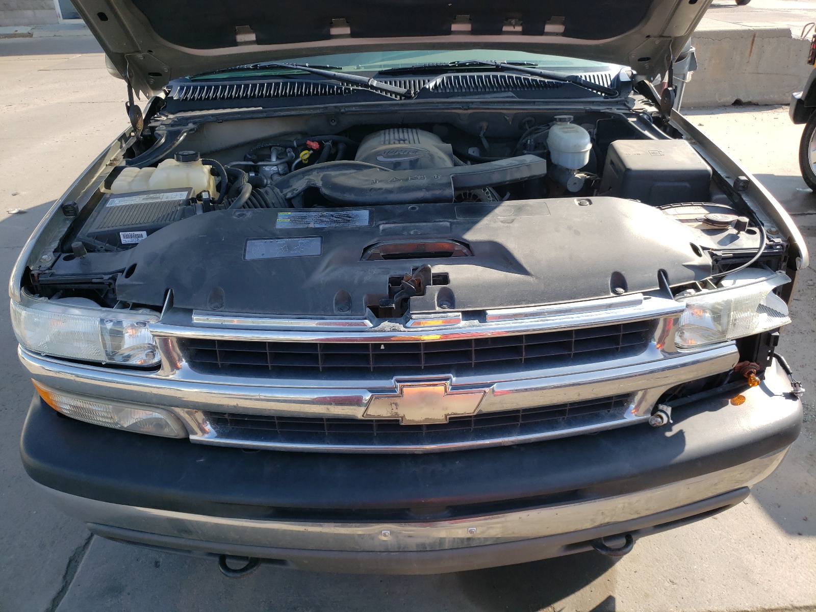 Photo 7 from auction – 2003 CHEVROLET SUBURBAN K with VIN 3GNFK16Z23G322551