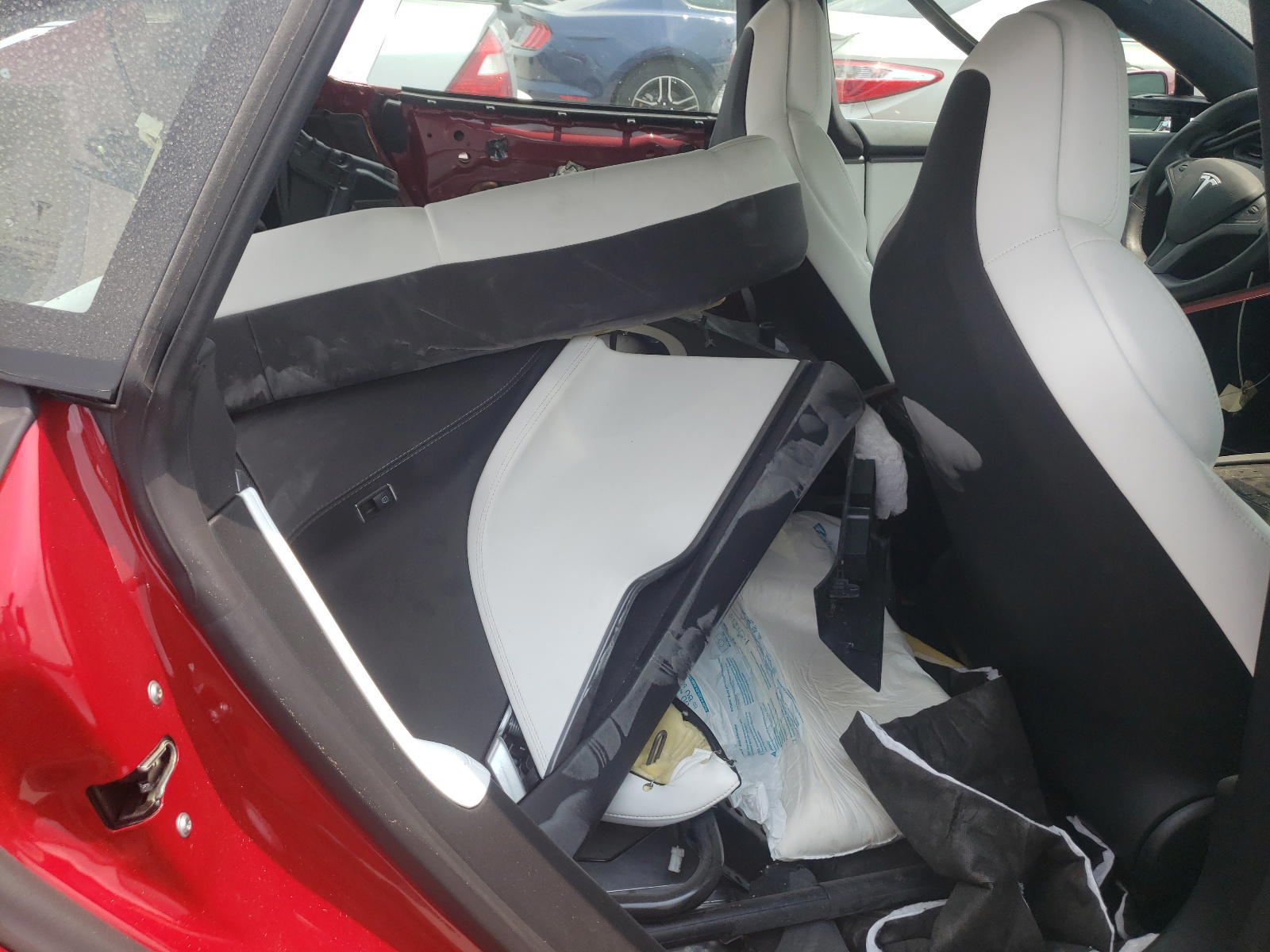 Photo 6 from auction – 2019 TESLA MODEL S with VIN 5YJSA1E24KF336955