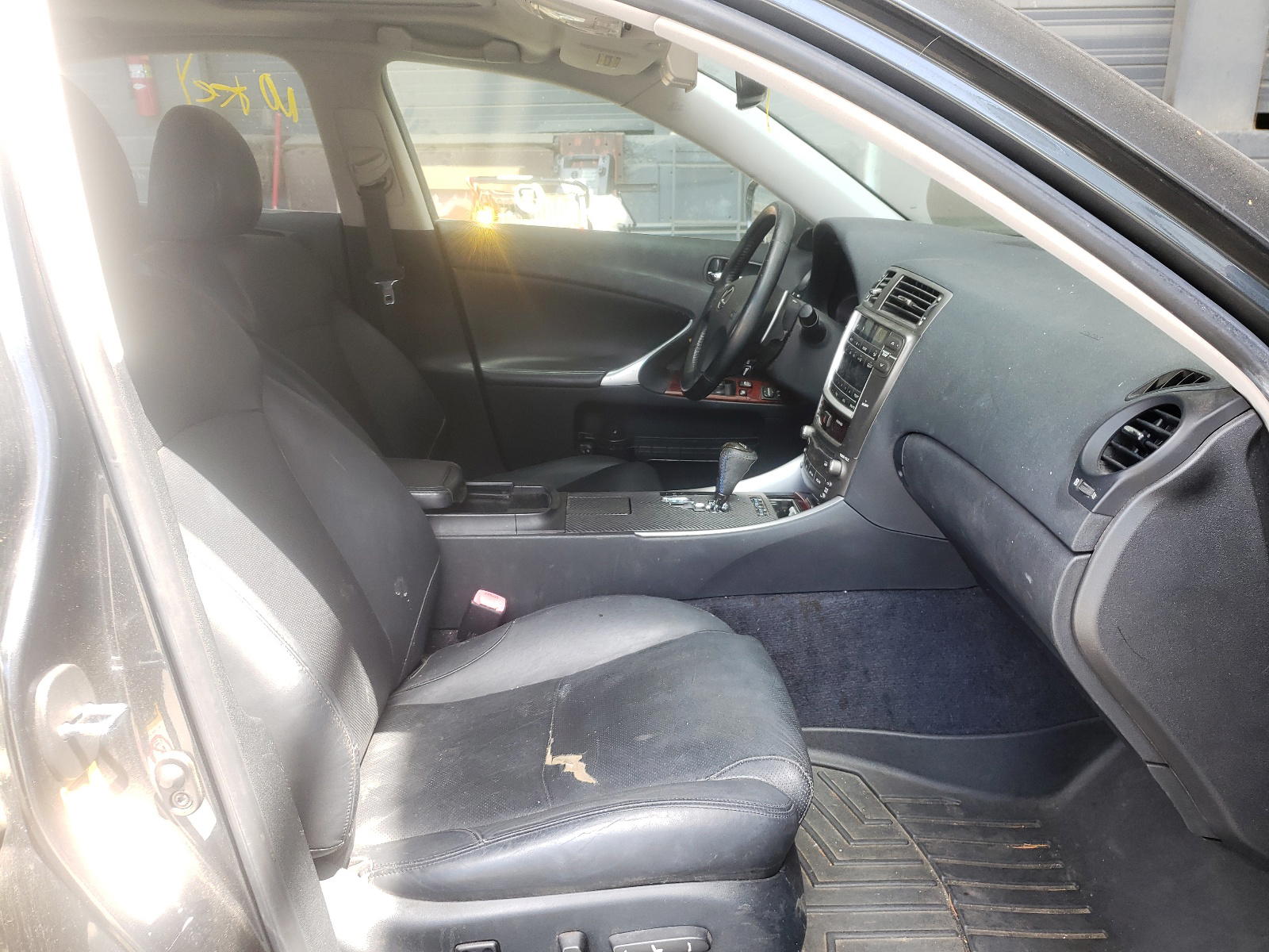Photo 5 from auction – 2007 LEXUS IS 250 with VIN JTHBK262572025948