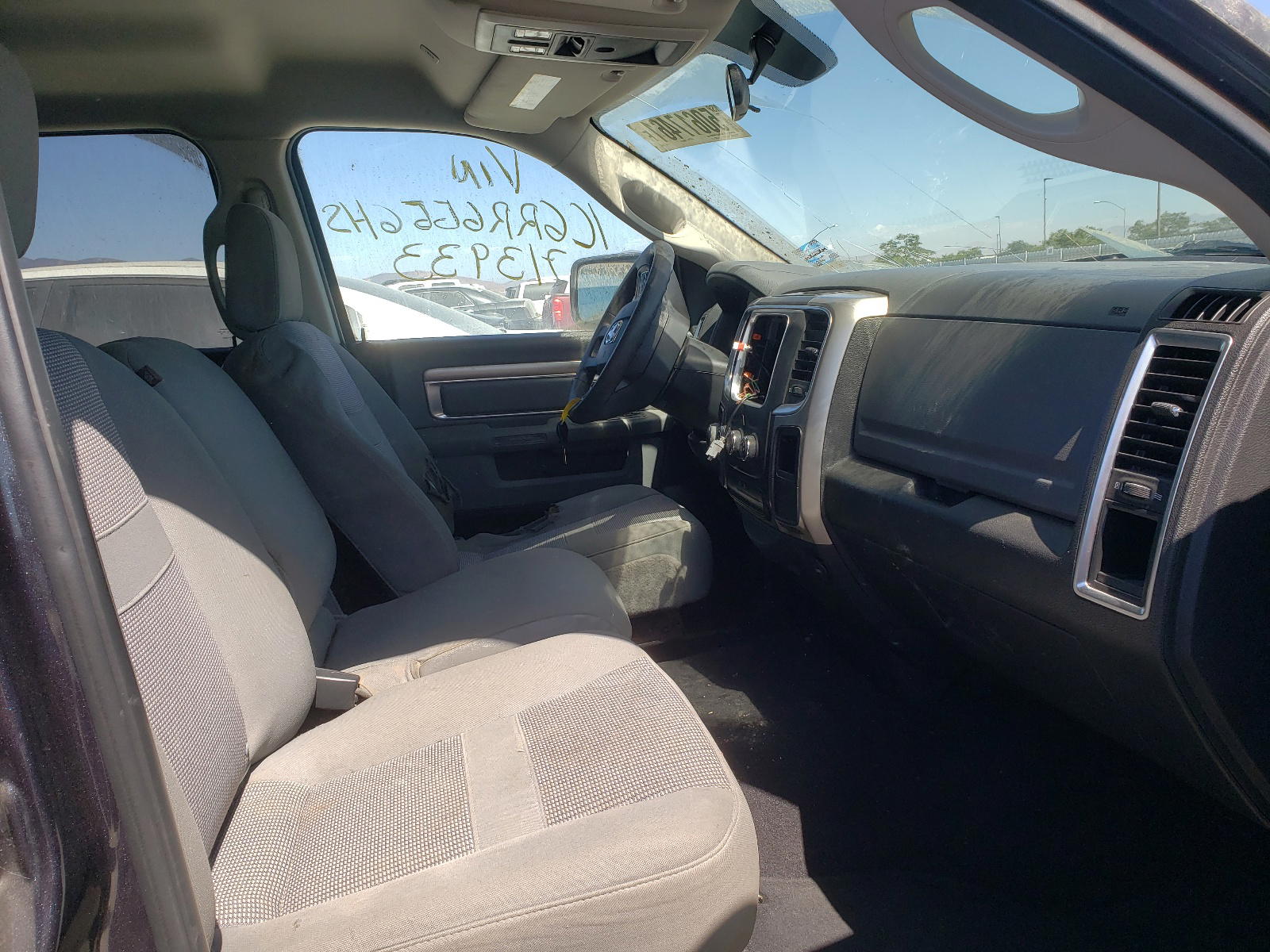 Photo 5 from auction – 2017 RAM 1500 SLT with VIN 1C6RR6GG6HS713933